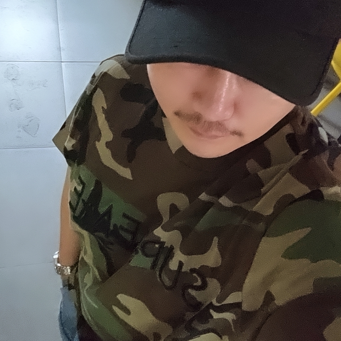 Gucci Silver Necklace With Interlocking G Silver Aged Finish, Supreme Capital S/S Top Woodland Camo - 25SS 착용 스타일 - 3