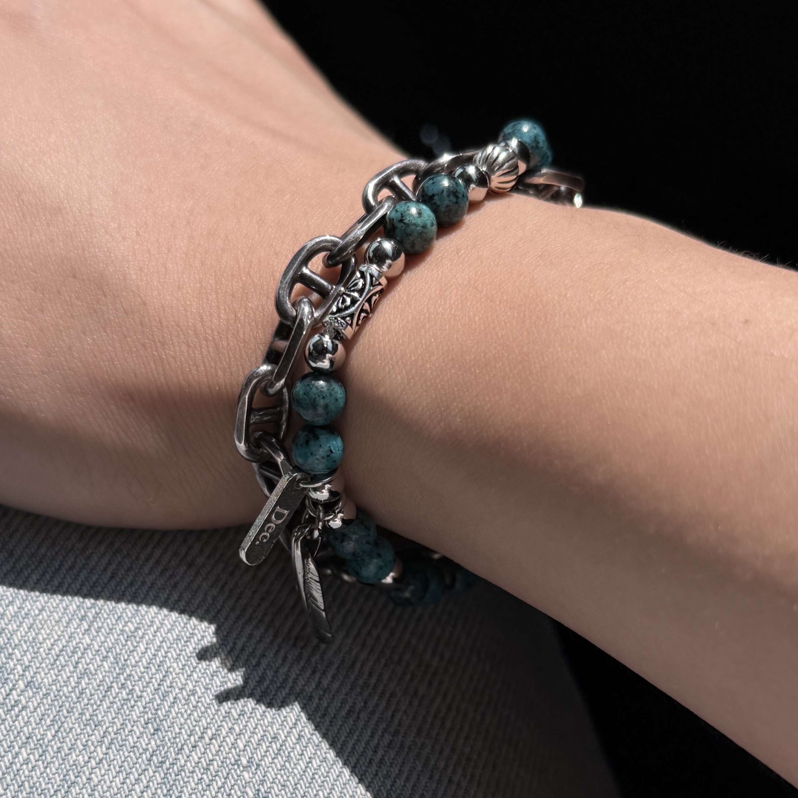 December Ten Onix Beads Bracelet 착용 스타일 - 2
