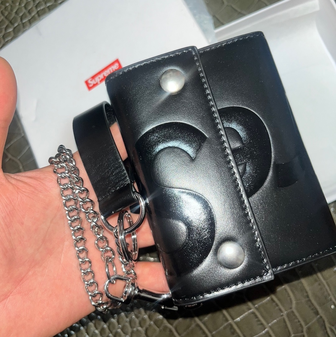 Supreme Leather Chain Wallet Black 착용 스타일