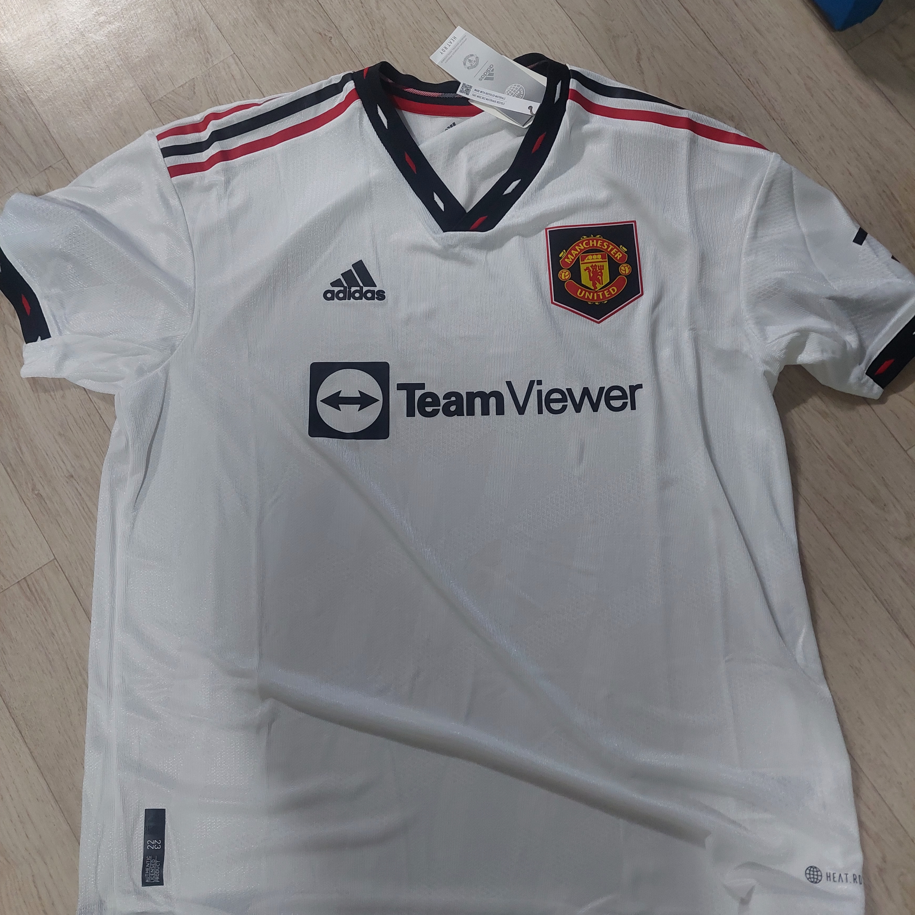 Adidas Manchester United 2022/23 Away Authentic Jersey White - US Sizing (Non Marking Ver.) 착용 스타일
