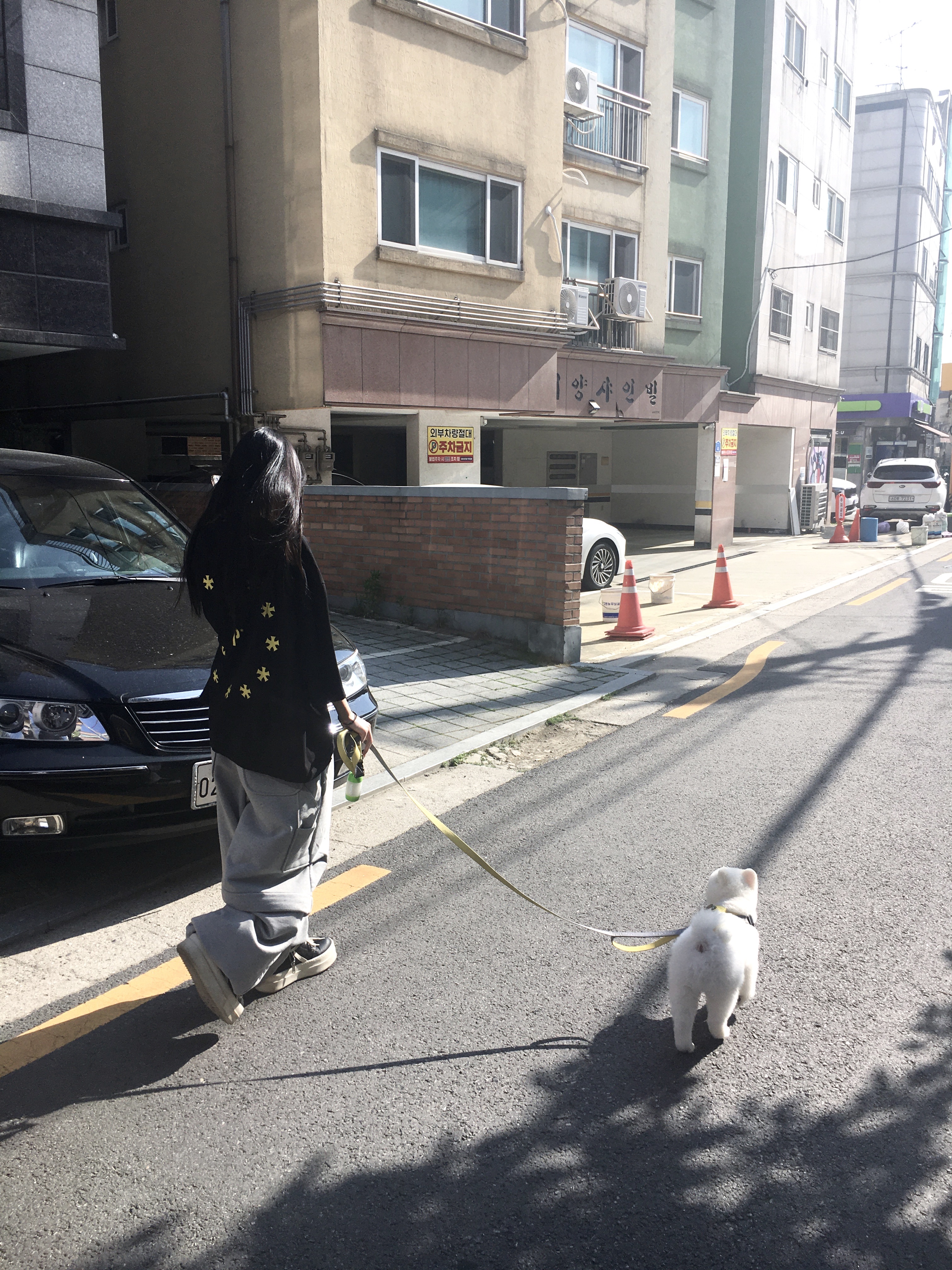 MJD Detachable Carpenter Sweat Pants Melange Grey, Rick Owens Hollywood Mega Bumper Geobasket in Full Grain Calf Leather Black Milk 착용 스타일 - 1