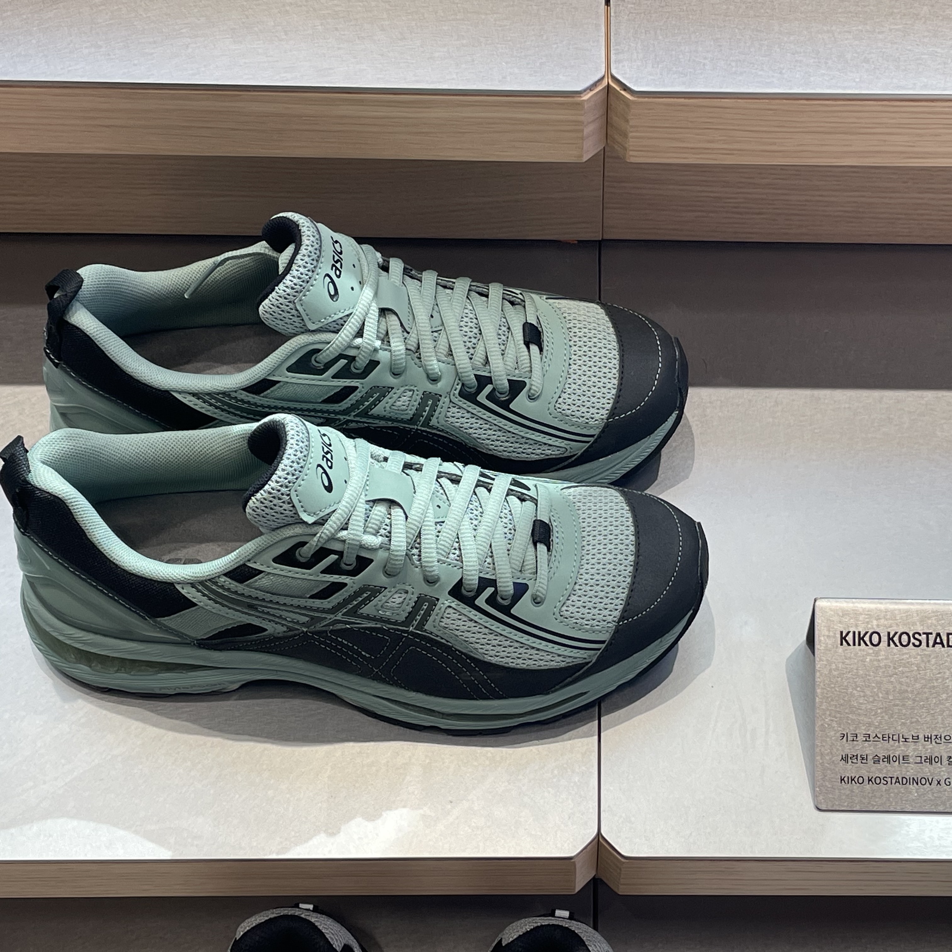 Asics x Kiko Kostadinov Gel-Burz 2 Slate Grey 착용 스타일