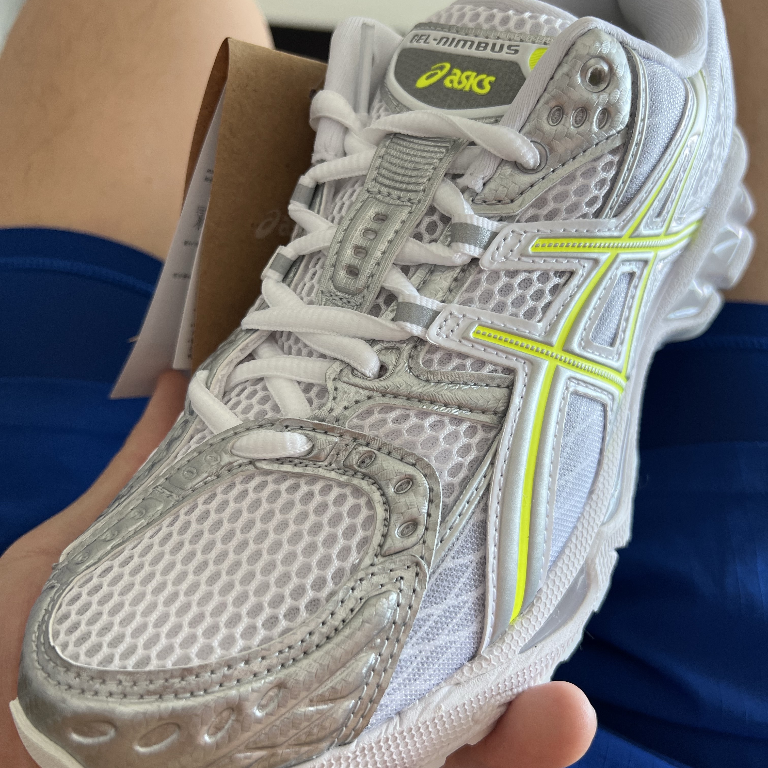 Asics x Kith Gel-Nimbus 10.1 White Pure Silver 착용 스타일 - 3