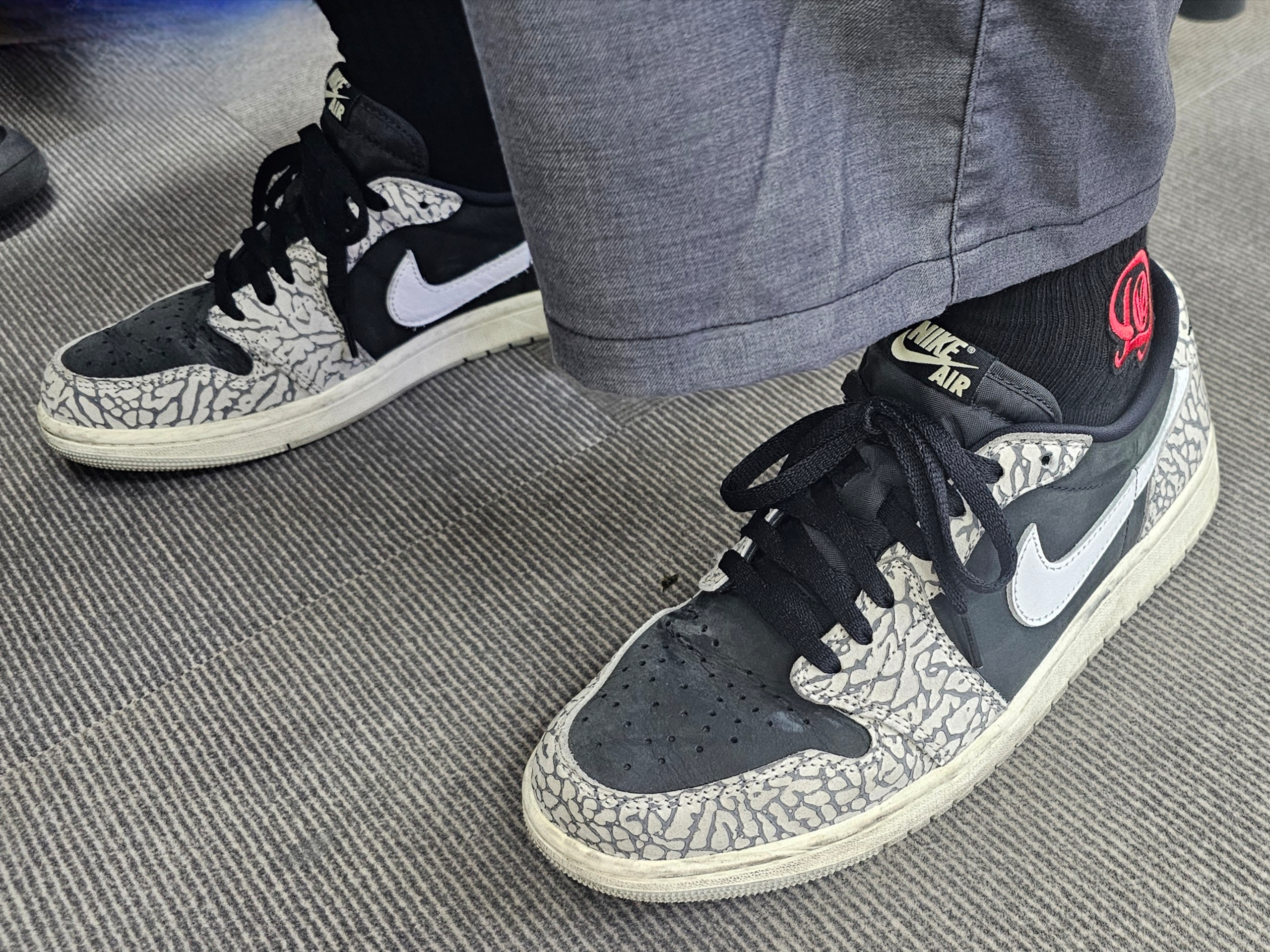 Jordan 1 Retro Low OG Black Cement 착용 스타일