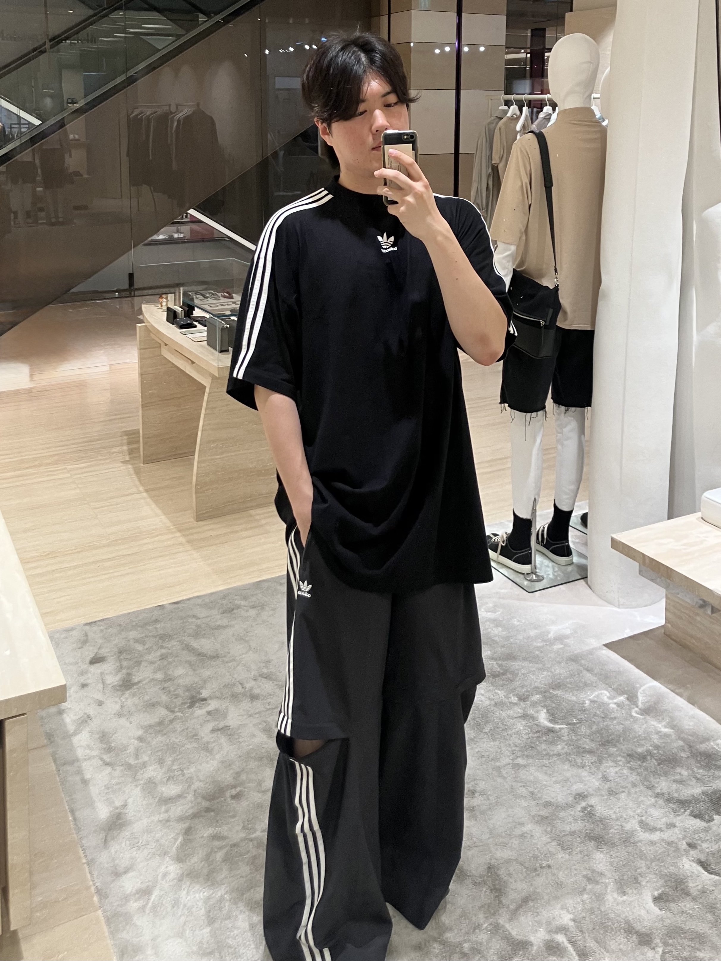 Balenciaga x Adidas Oversized T-Shirt Black White, Balenciaga x Adidas Oversized T-Shirt Black 착용 스타일