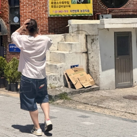 Jordan 1 x Travis Scott Retro Low OG SP Sail and Ridgerock, Supreme x Nike Denim Short Indigo - 24SS 착용 스타일 - 1