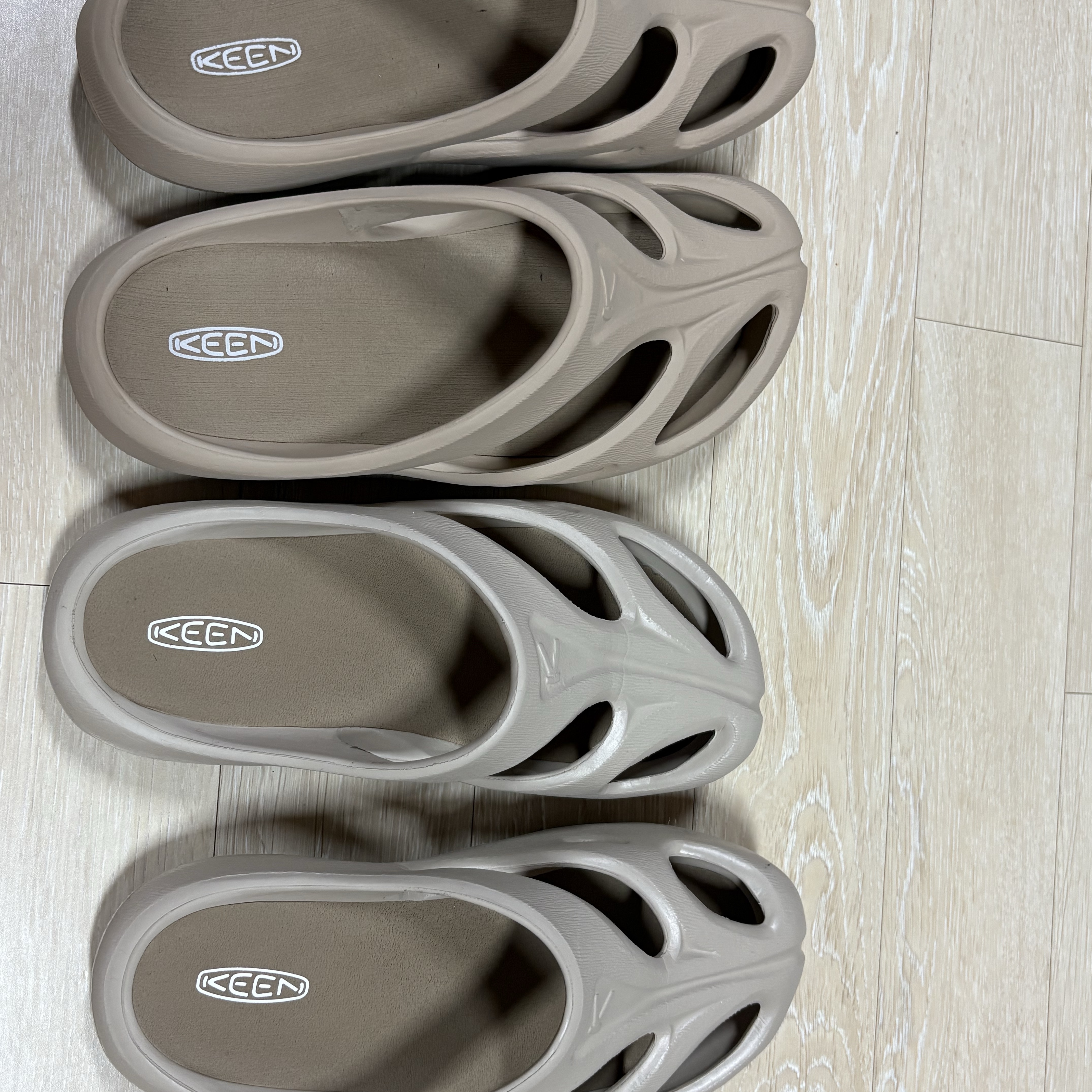 (W) Keen Shanti Plaza Taupe 착용 스타일 - 5