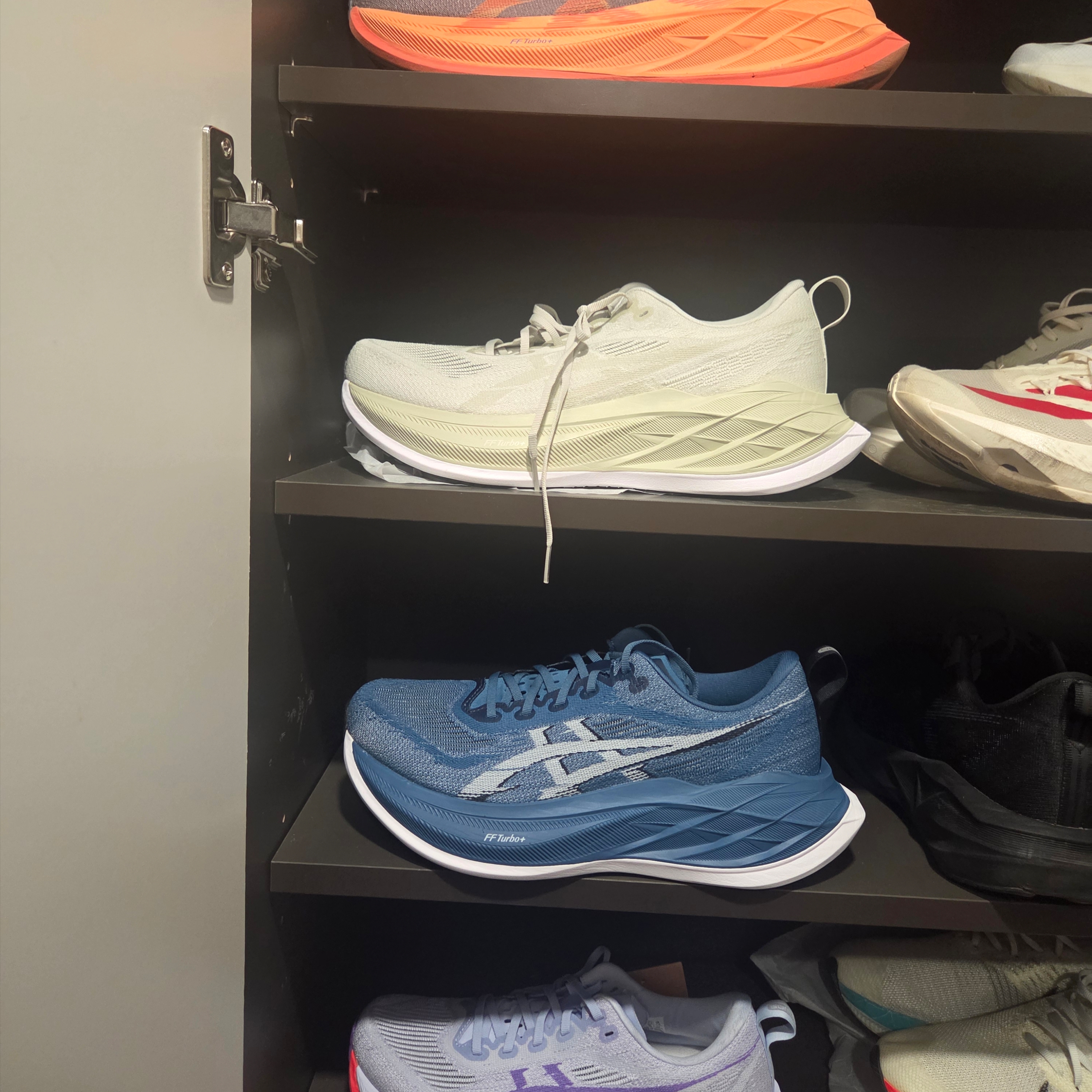 Asics Superblast 2 Blue Fade Edo Purple, Asics Superblast 2 Lake Grey White Sage 착용 스타일