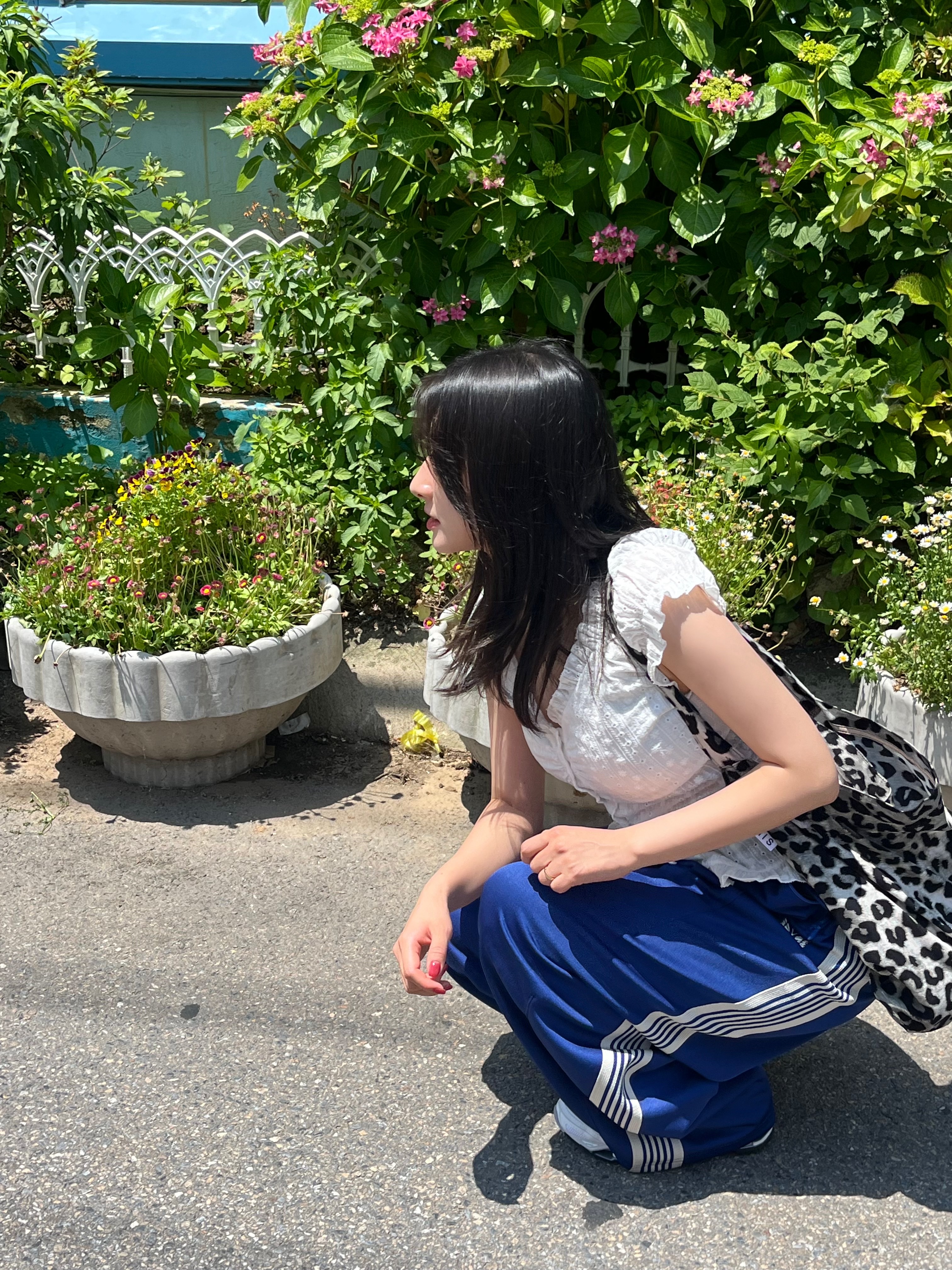 Needles H.D. Track Pants Poly Smooth Royal, Emis New Leopard Corduroy Eco Bag Gray 착용 스타일 - 1