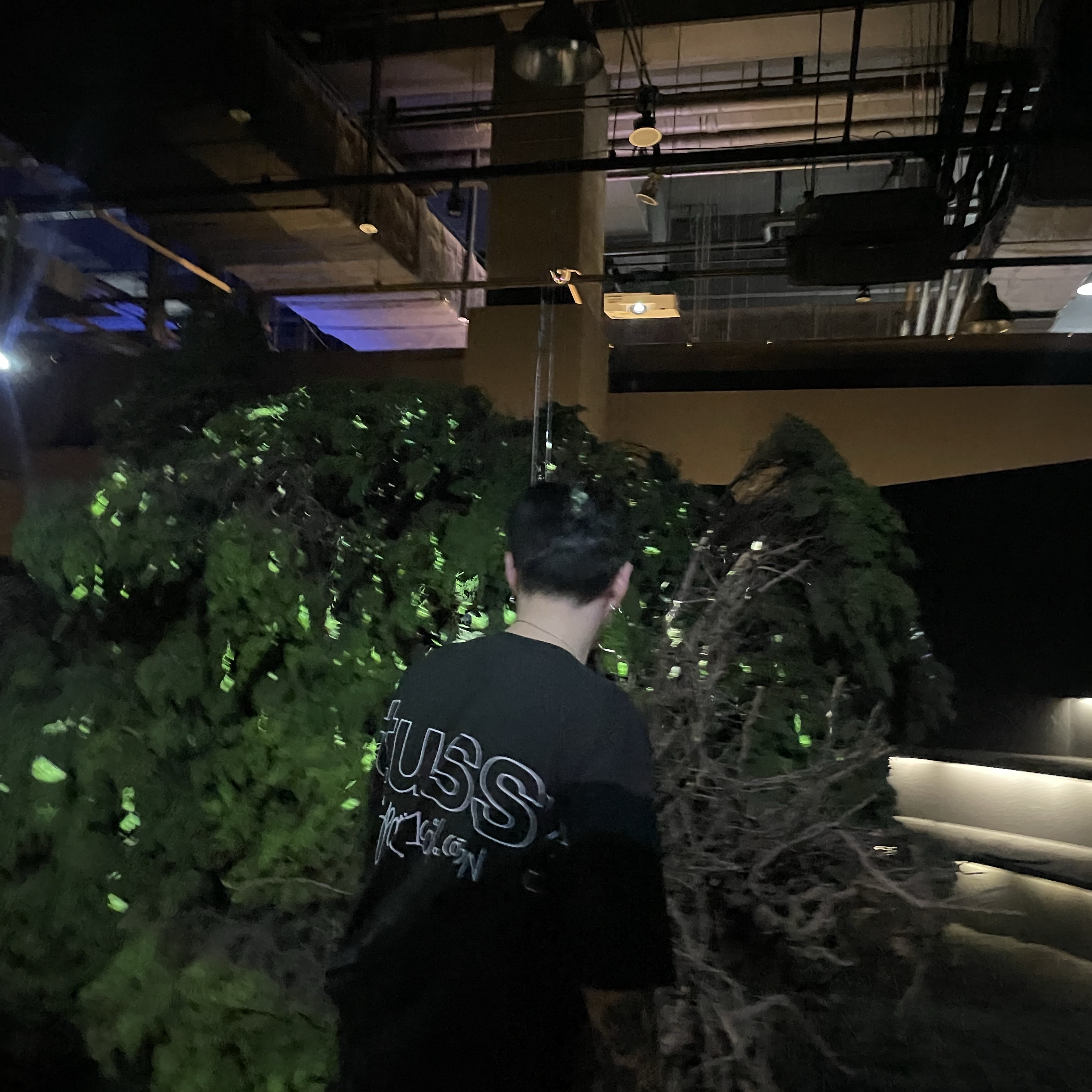 Stussy 100% Pigment Dyed T-Shirt Black 착용 스타일