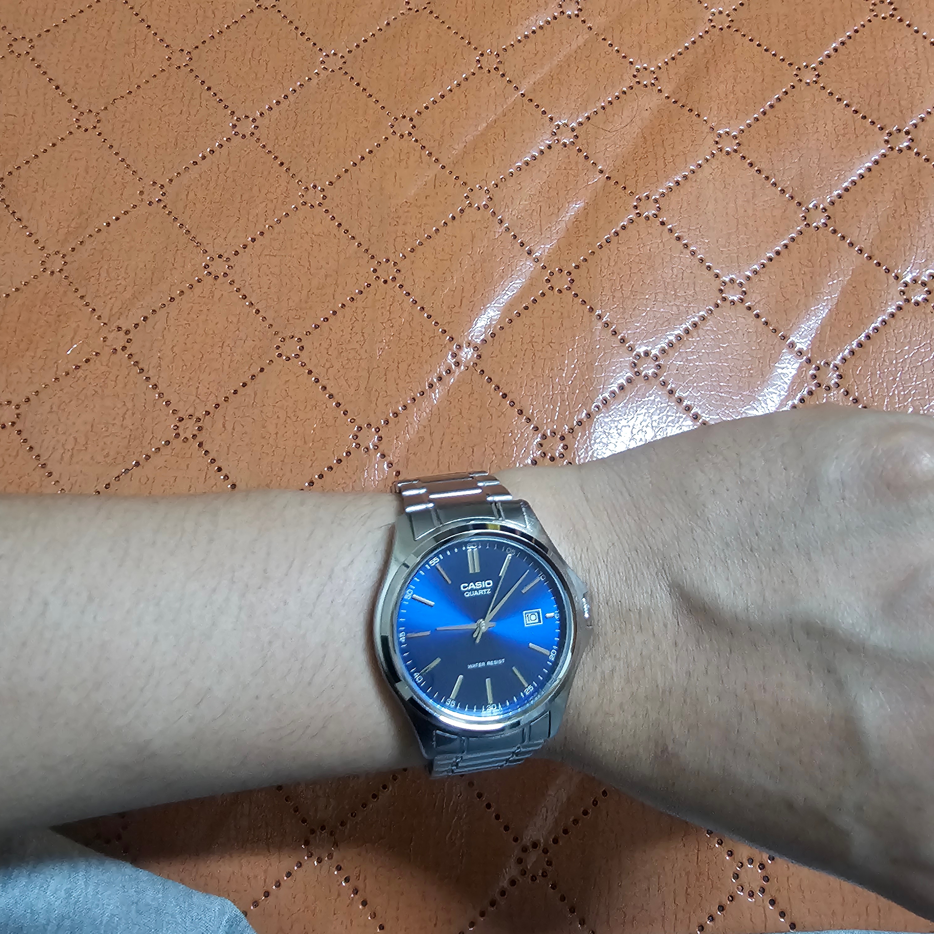 Casio MTP-1183A-2A 착용 스타일