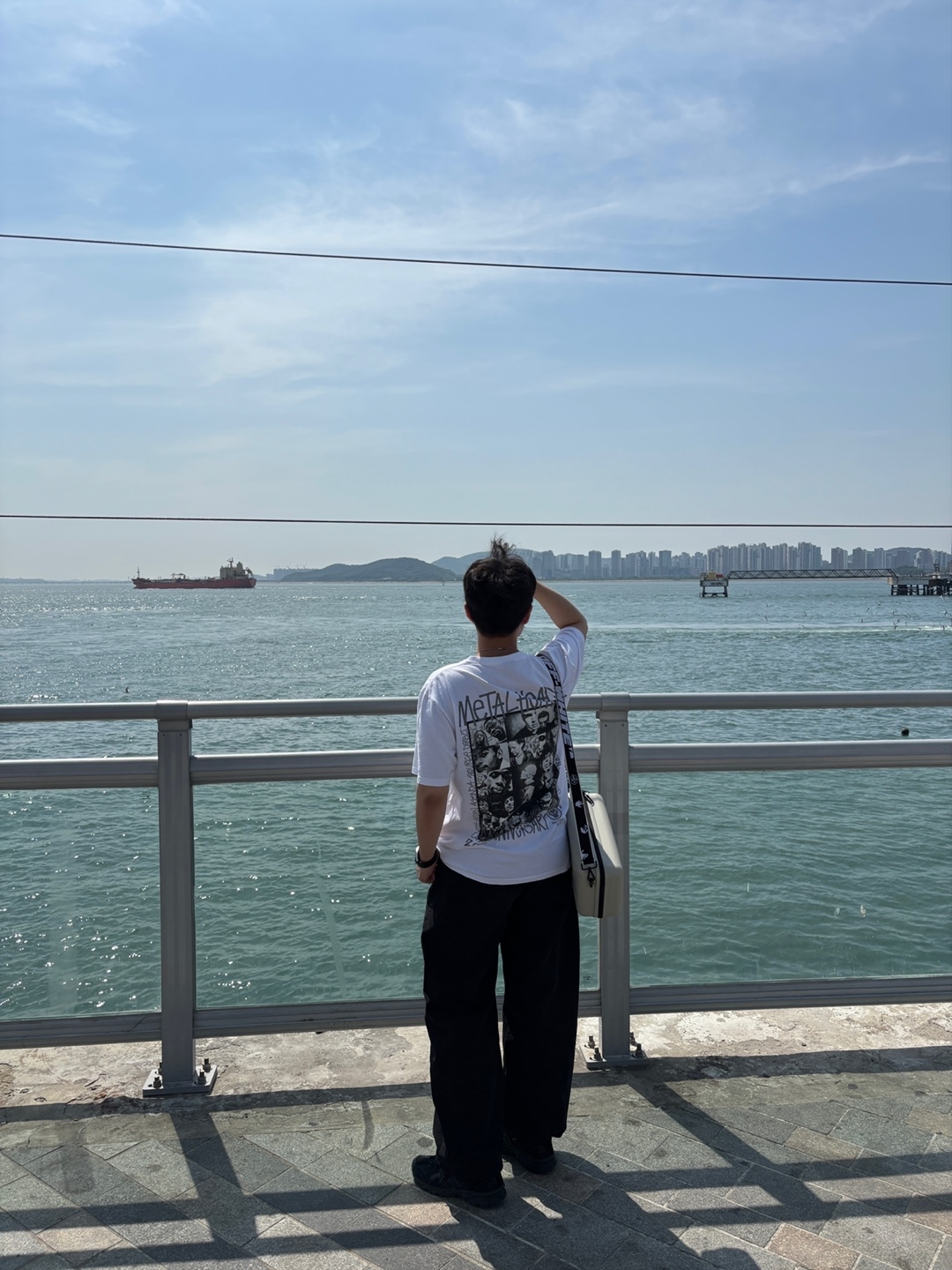 Stussy x Goldie Metalheadz 30 T-Shirt White, Off-White x Amore Pacific Protection Box (Without Cosmetics) 착용 스타일