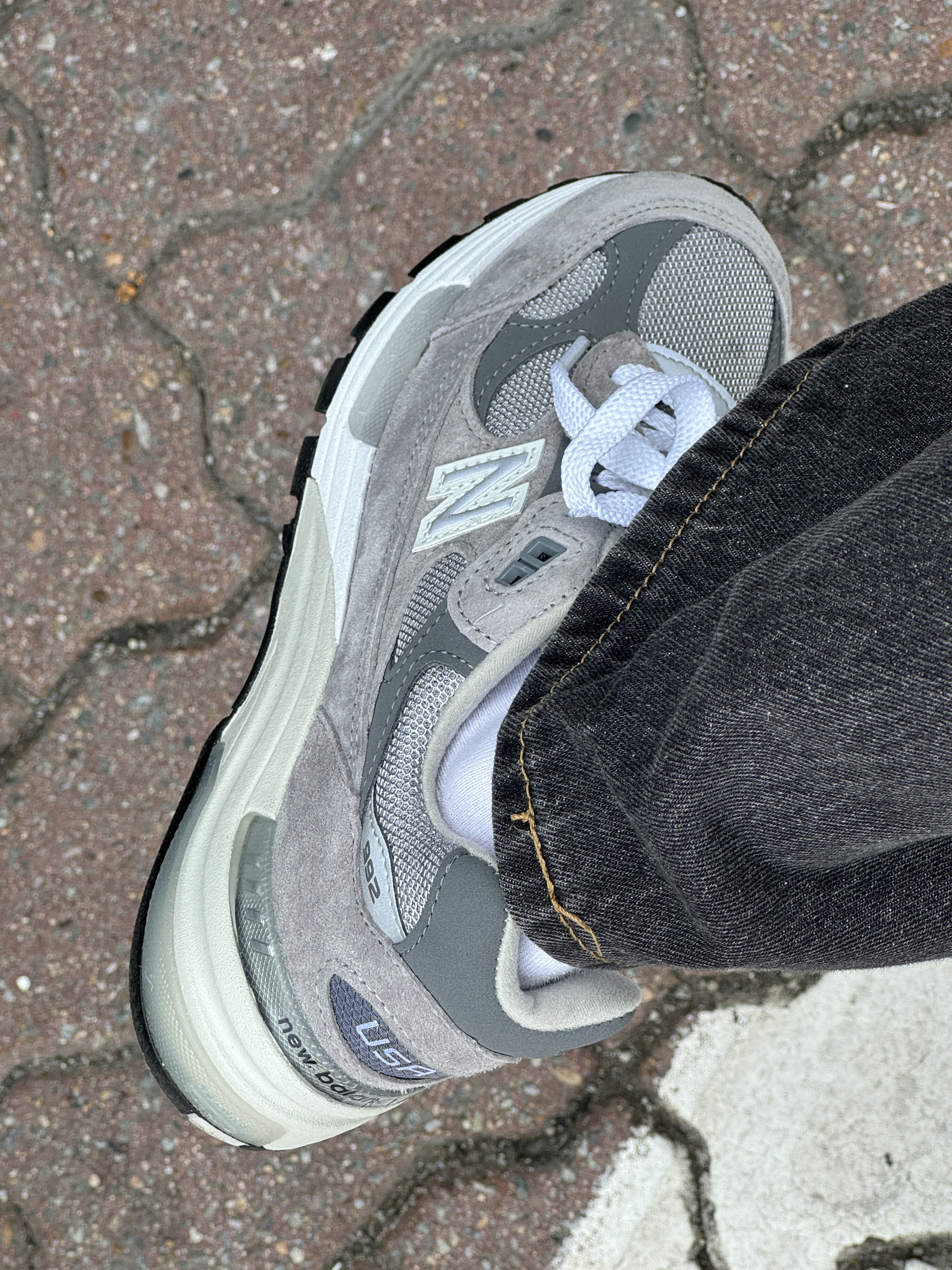 New Balance 992 Made in USA Grey - D Standard 착용 스타일
