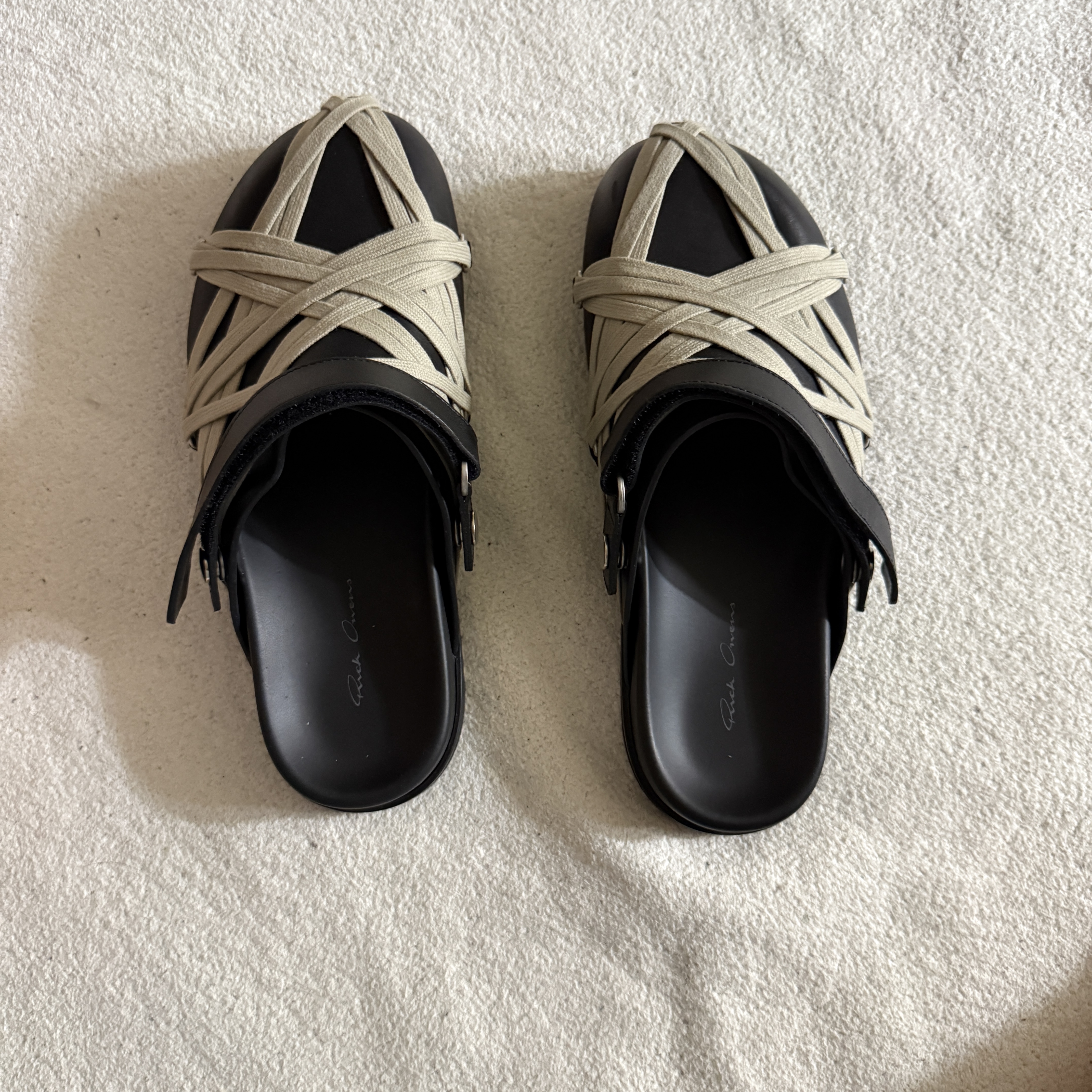 Rick Owens Hollywood Megalaced Mule Black 착용 스타일 - 2