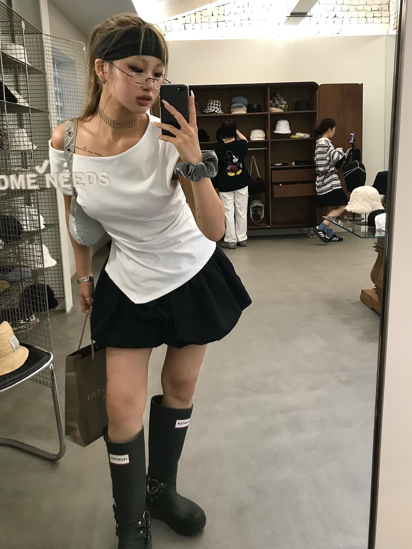 Don't Ask My Plan Balloon Mini Wrap Skirt - Black 착용 스타일 - 5