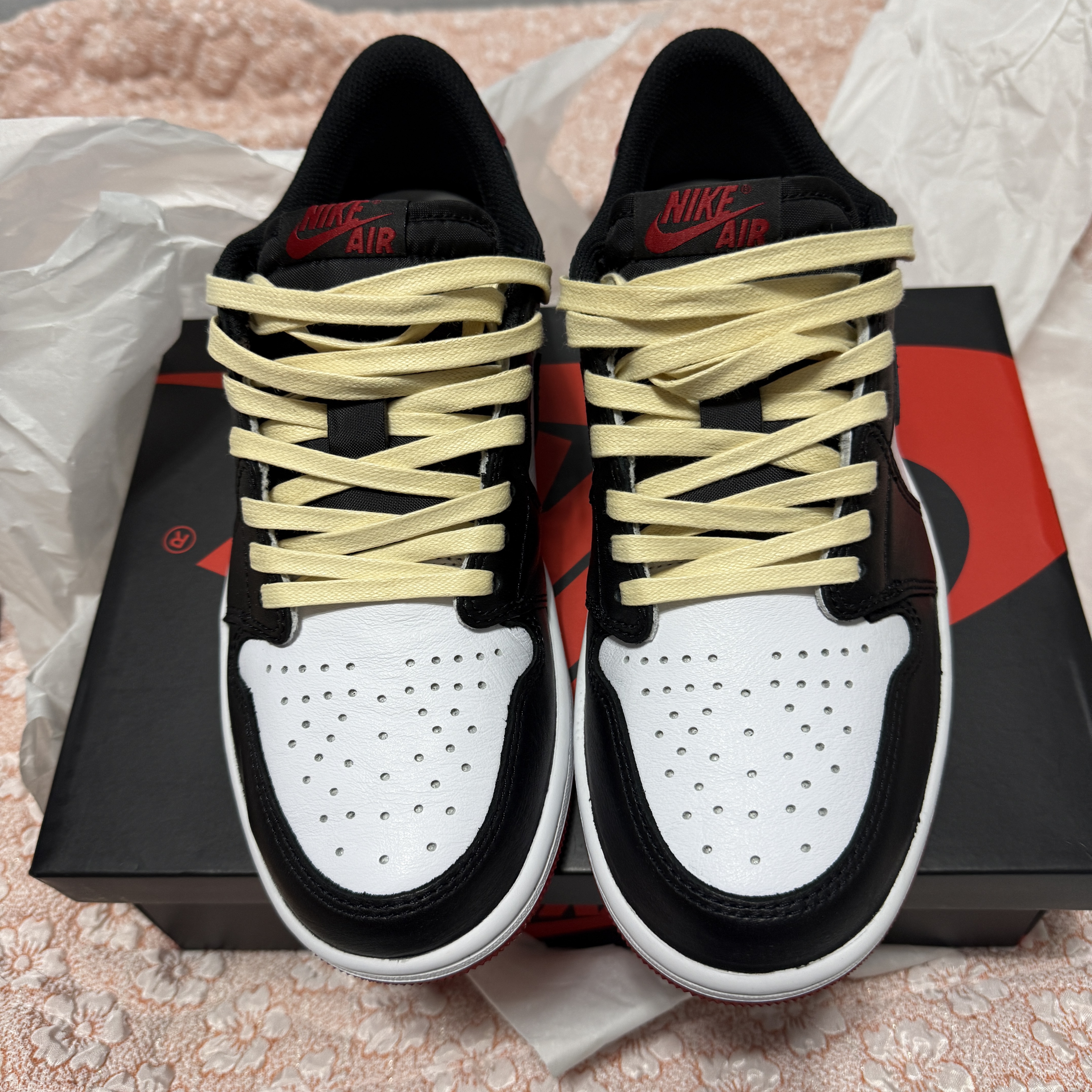 Jordan 1 Retro Low OG Black Toe 착용 스타일 - 5