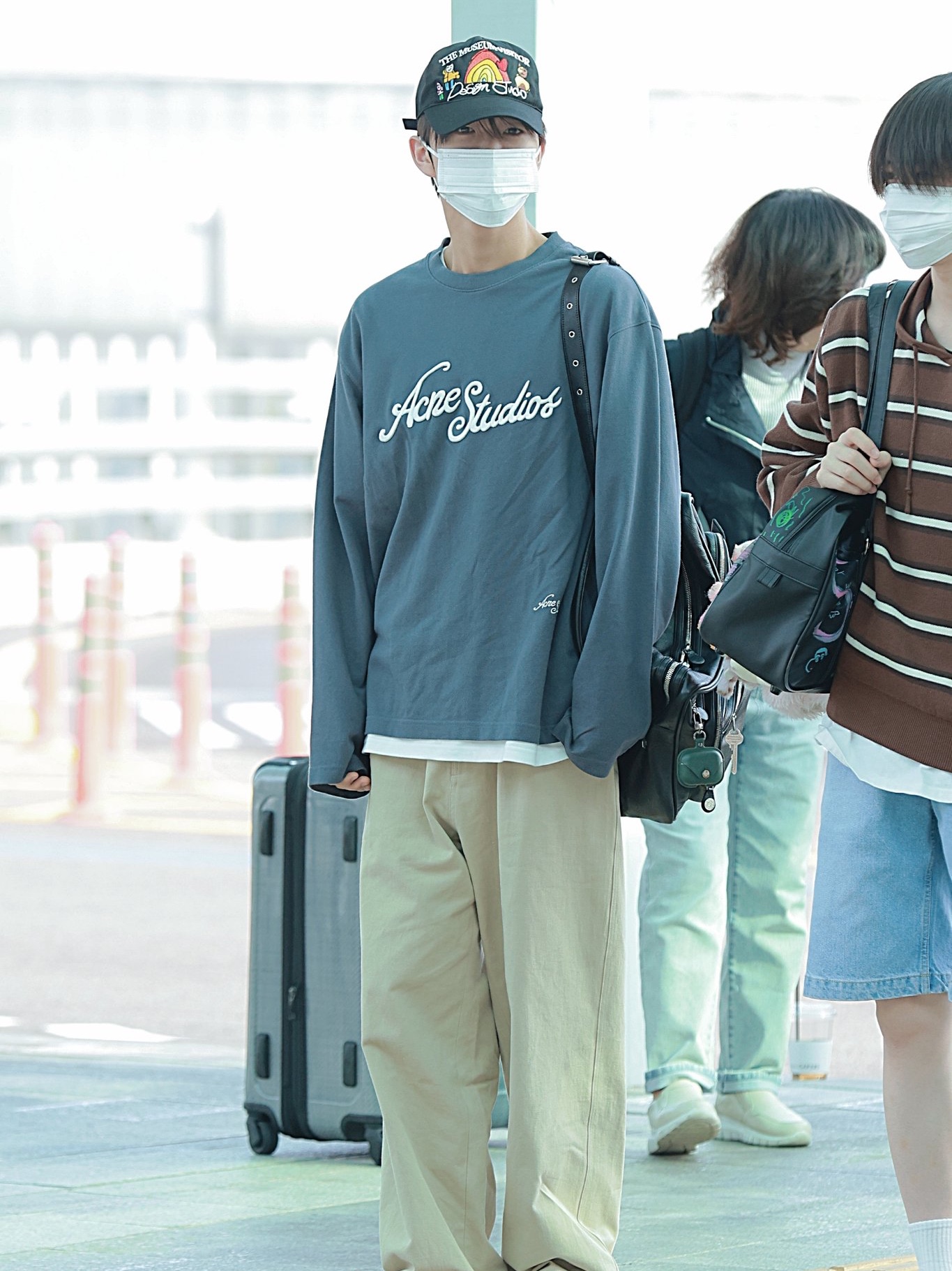 Nonnod Double pocket twill pants Beige 착용 스타일