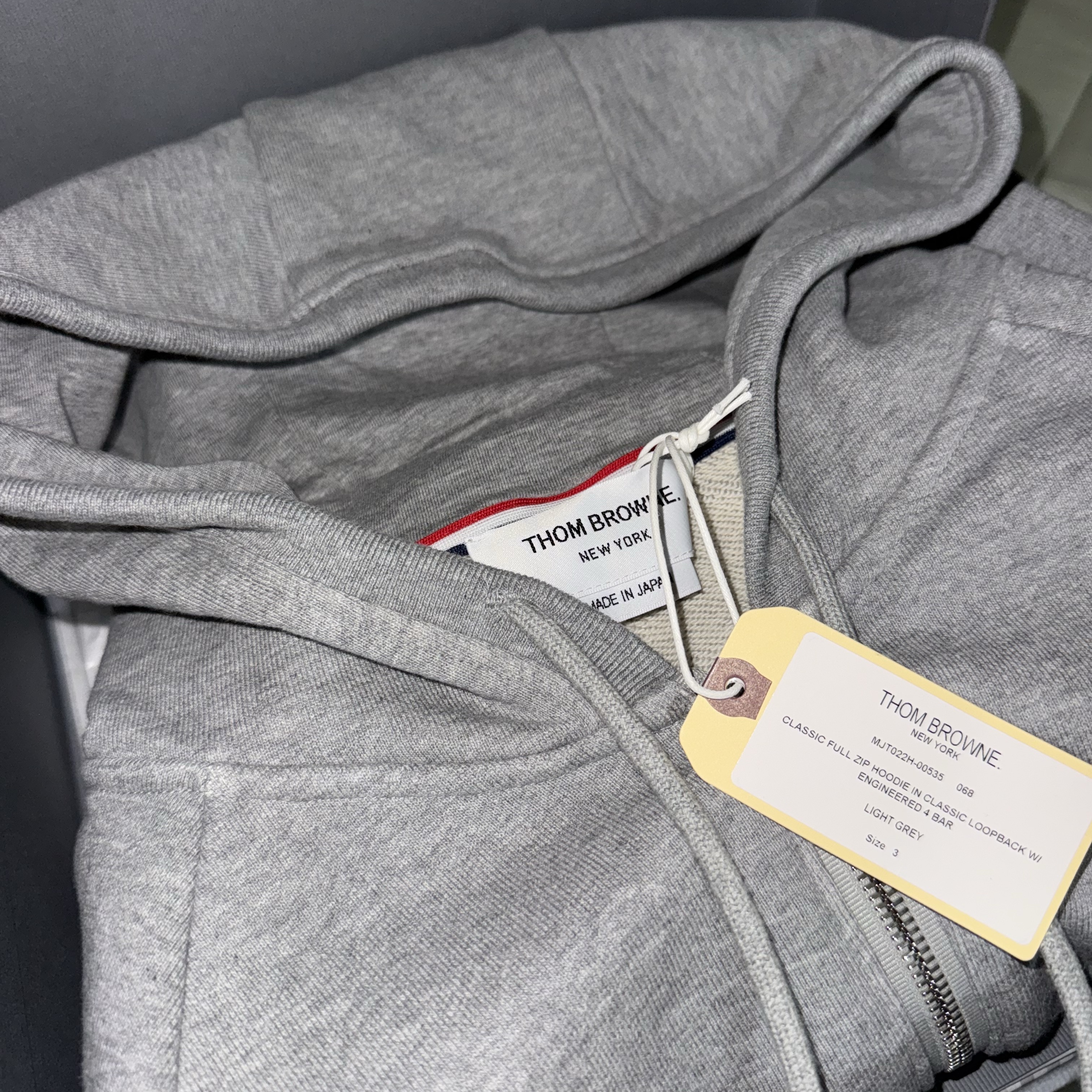 Thom Browne Engineered 4-Bar Zip Hoodie Light Grey 착용 스타일