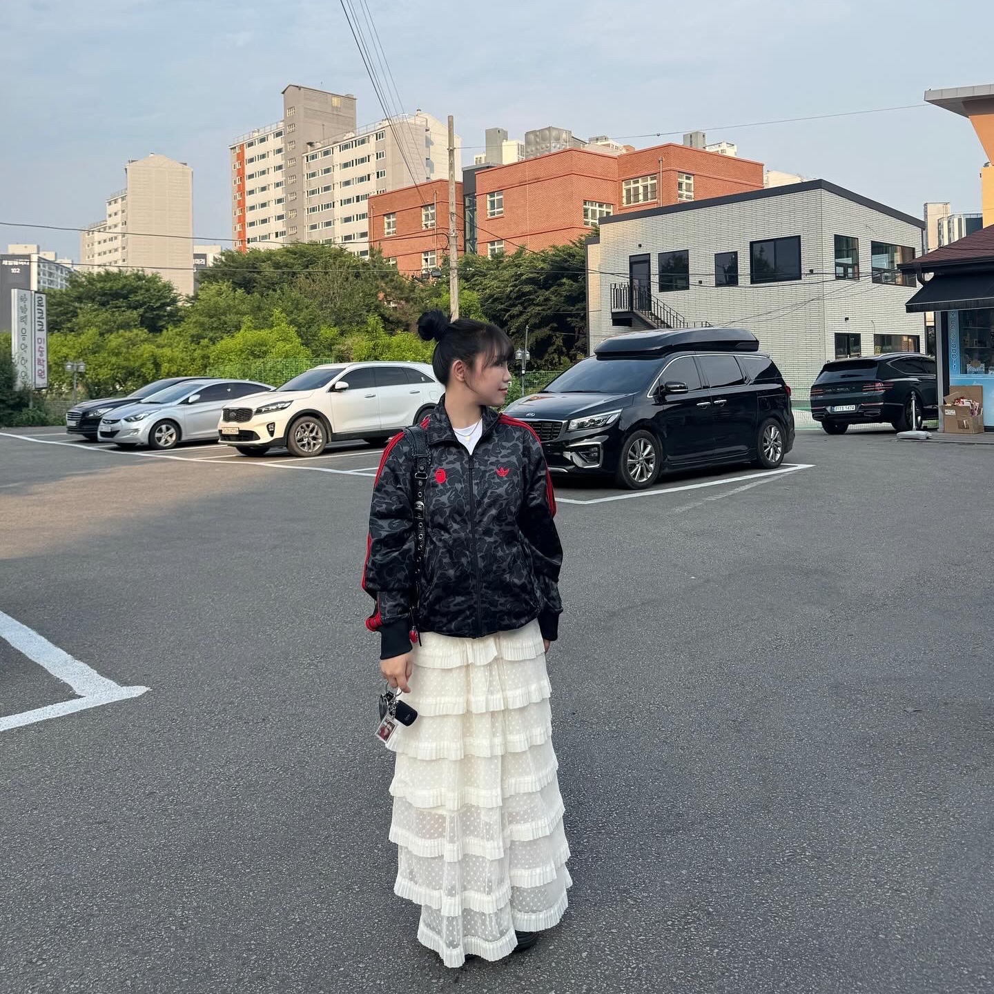 Adidas x BAPE Allover Print Track Top Black - KR Sizing, (W) Crocs Classic Platform Clog Black 착용 스타일 - 2