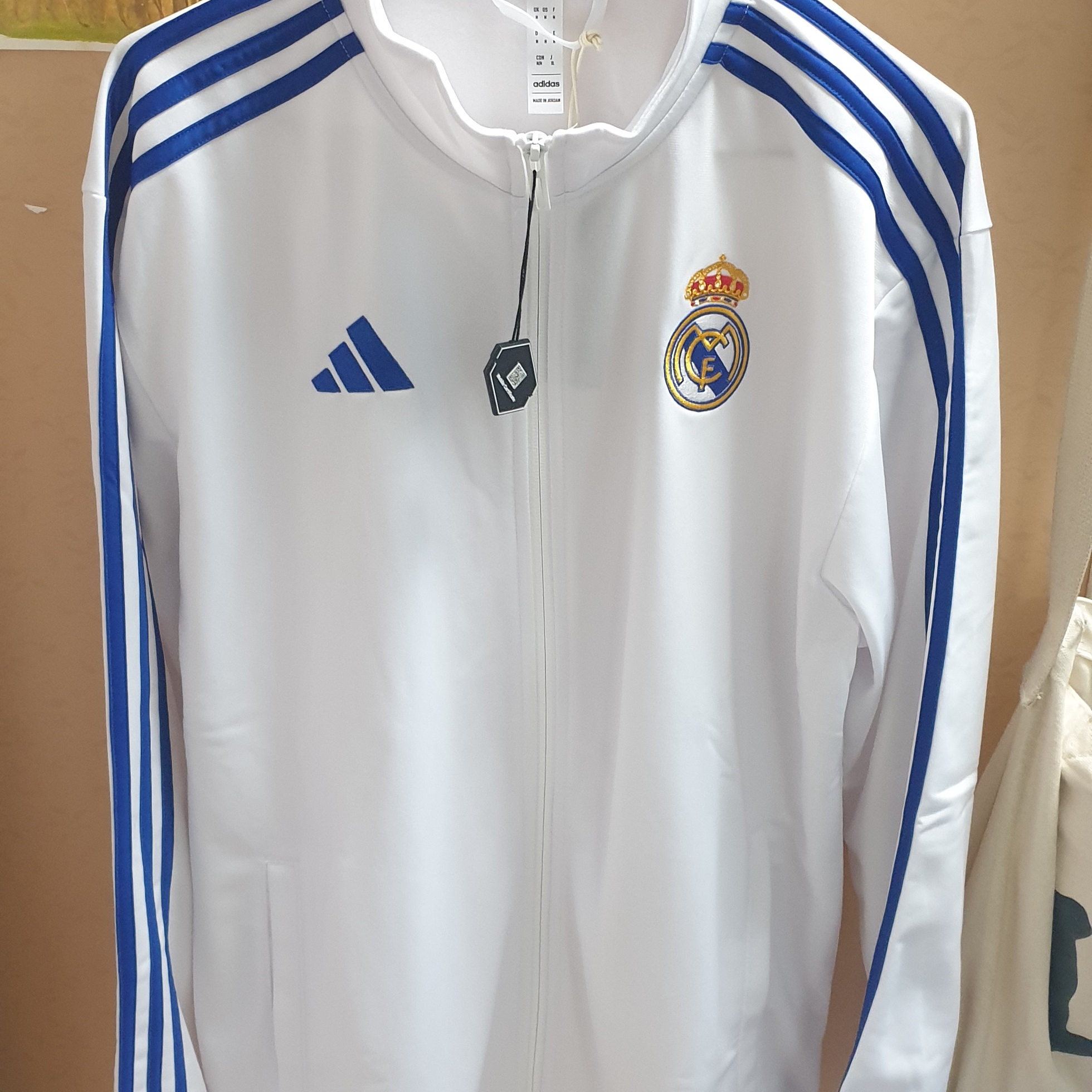 Adidas Real Madrid DNA Track Top White - US Sizing 착용 스타일