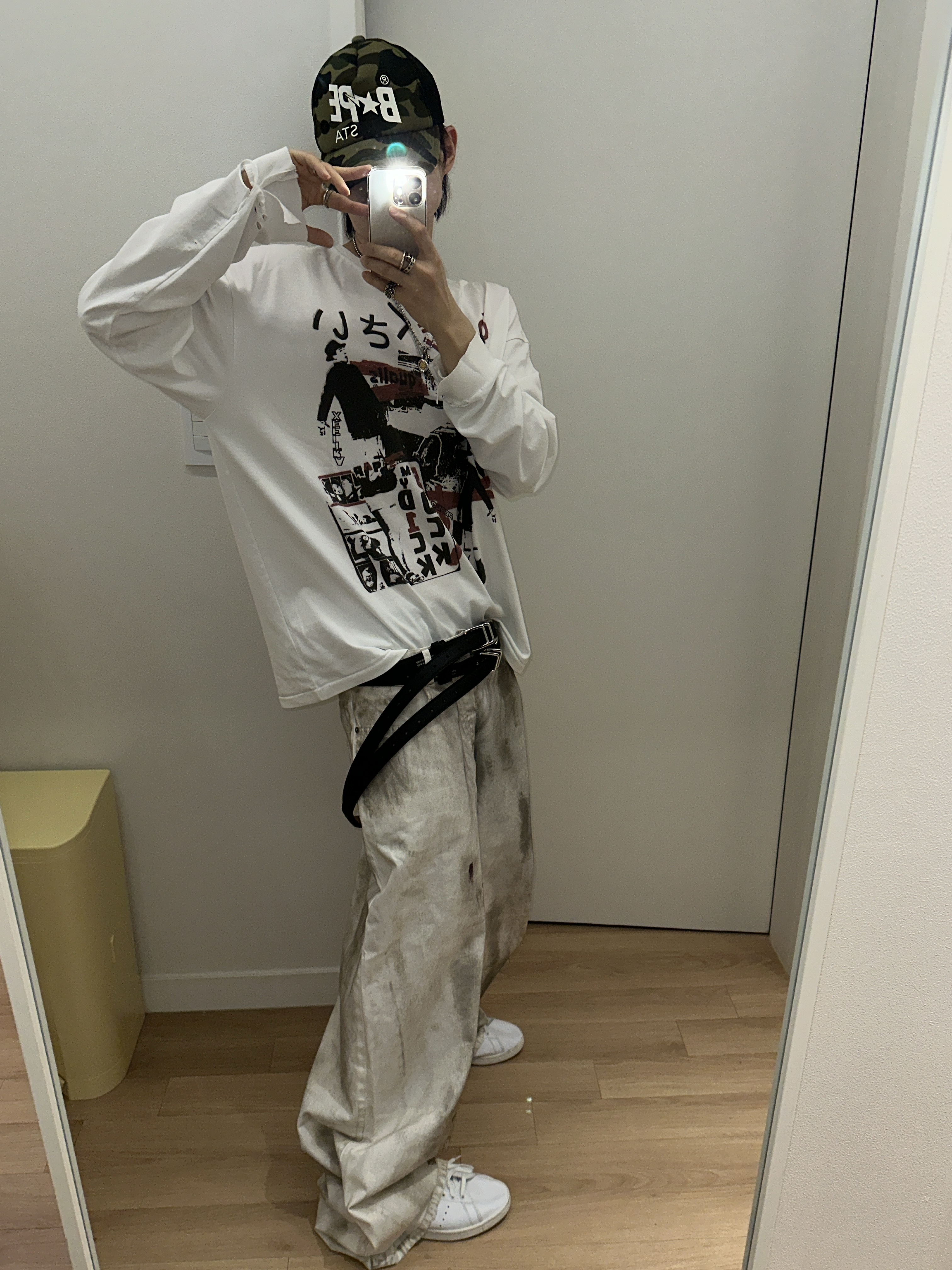 qAp 5-1 Long Sleeve T-Shirt Cream, Adidas Stan Smith Decon Cloud White Green 착용 스타일 - 2