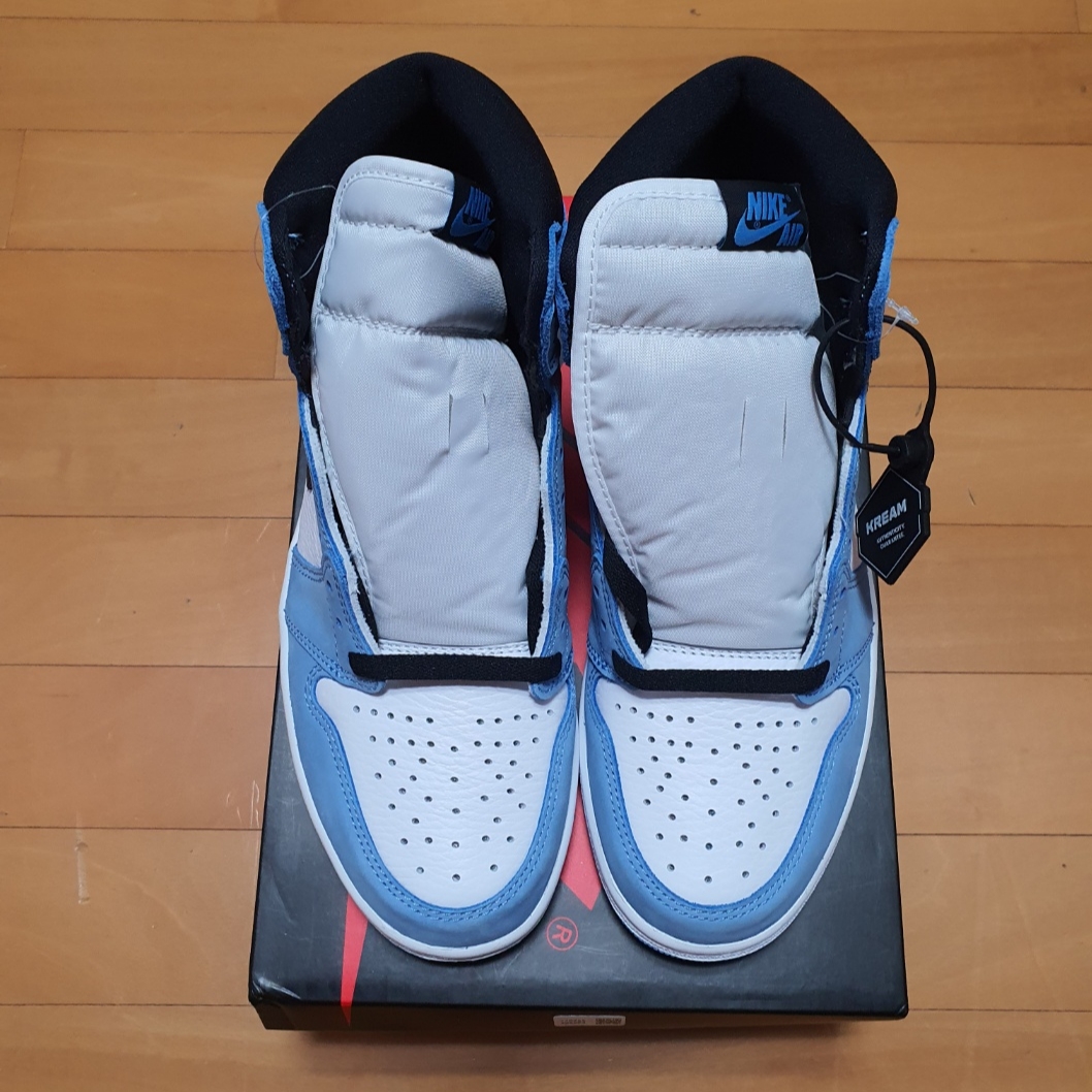 Jordan 1 Retro High OG University Blue 착용 스타일