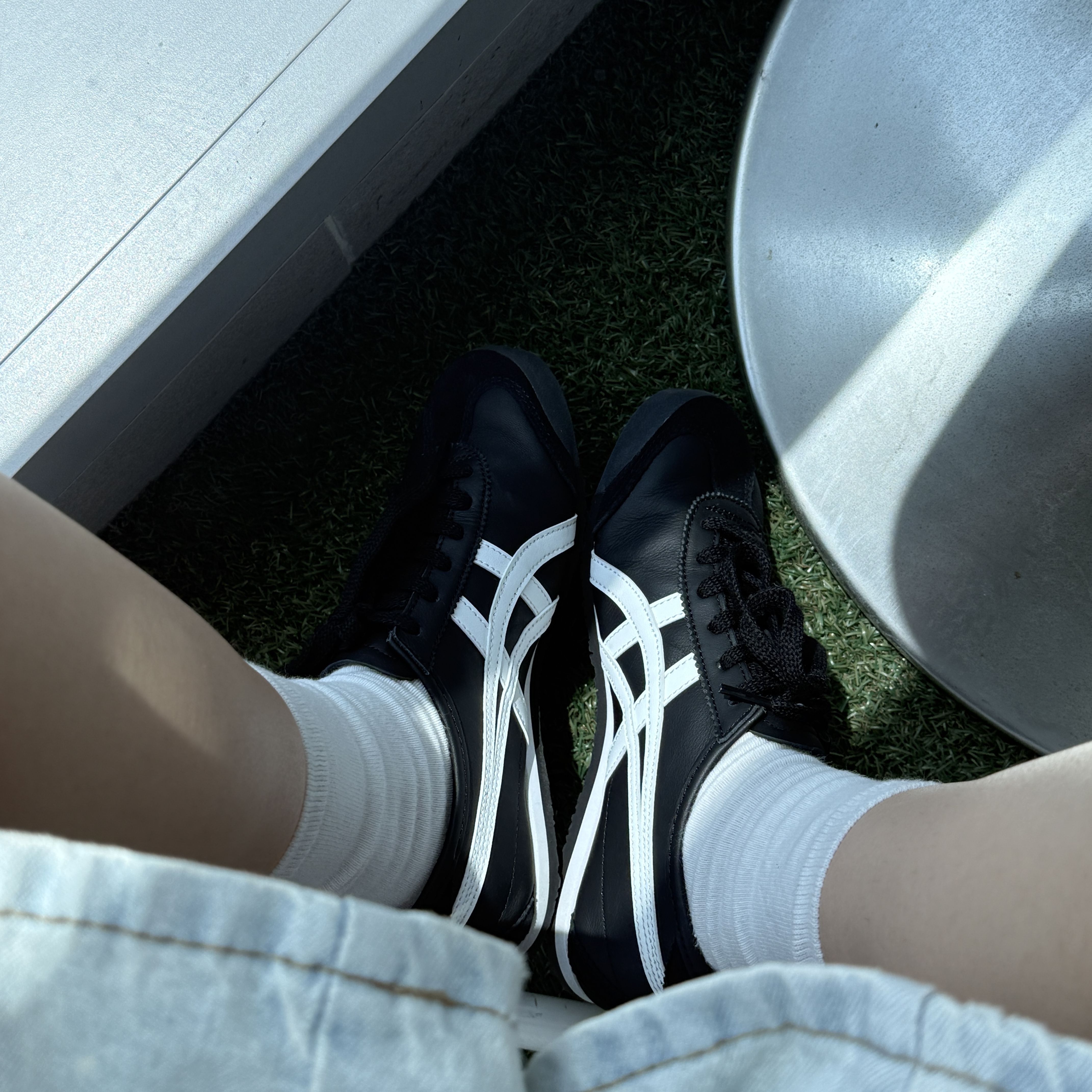 Onitsuka Tiger Mexico 66 Black White 착용 스타일 - 2