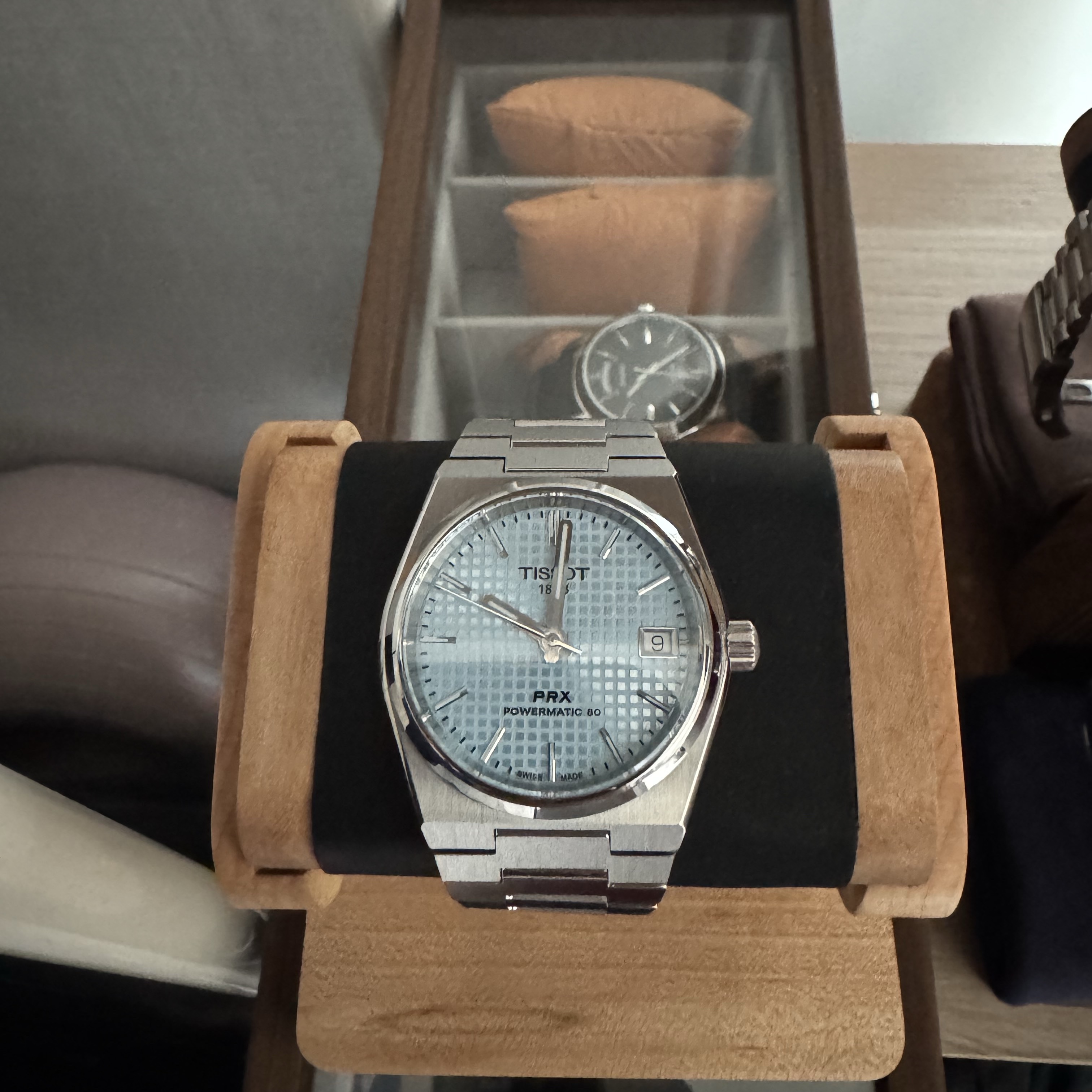 Tissot PRX Powermatic 80 35mm Steel Ice Blue 착용 스타일