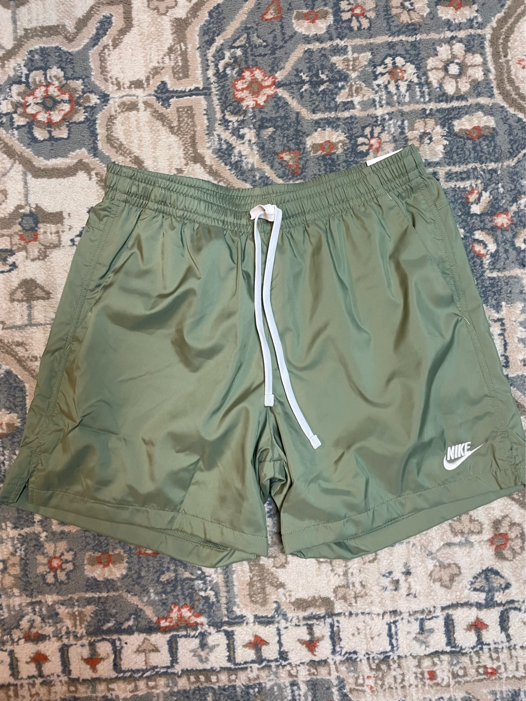 Nike NSW Woven Lined Flow Shorts Oil Green - Asia 착용 스타일 - 1