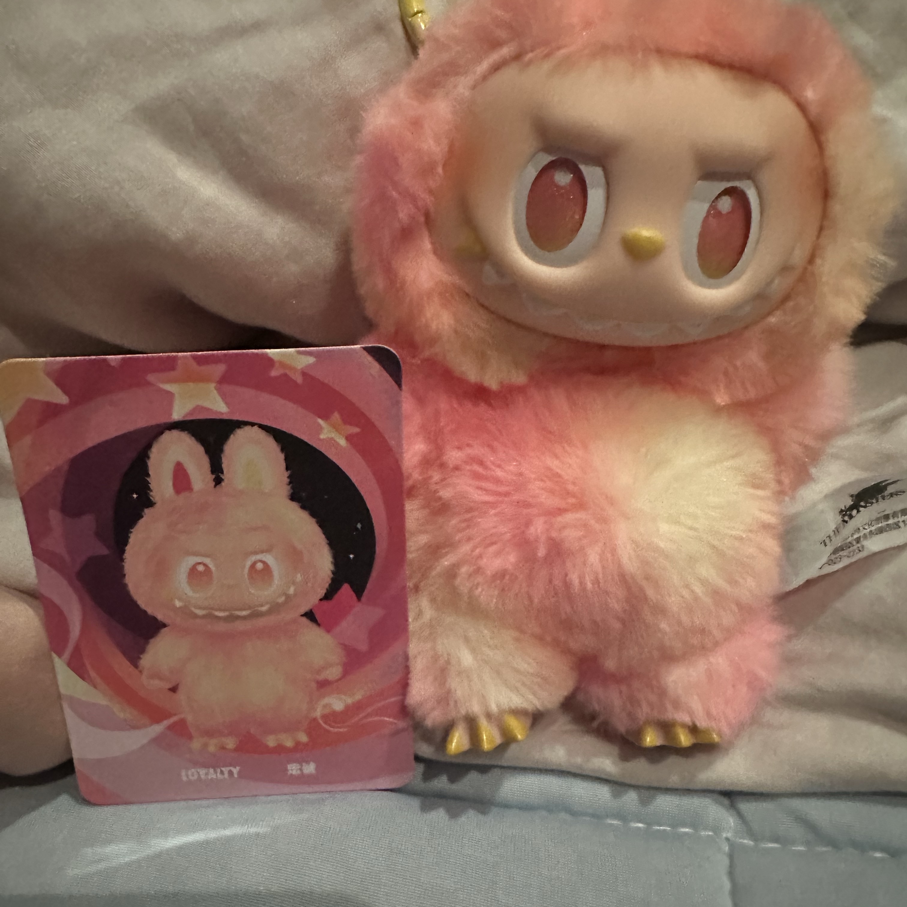 Pop Mart Labubu The Monsters Highlight Series Sealed Case (1 Blind Box) 착용 스타일