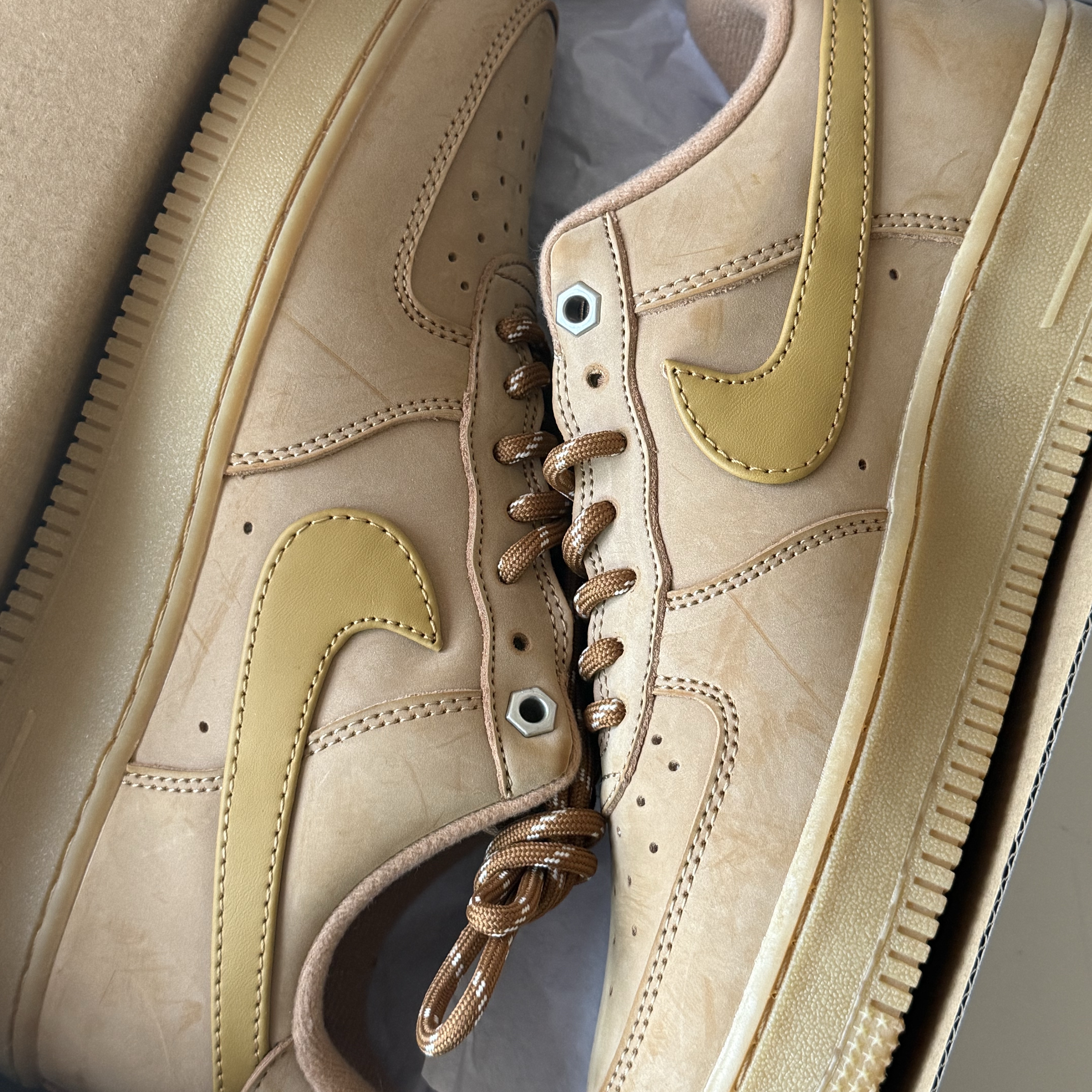 Nike Air Force 1 '07 WB Flax 착용 스타일