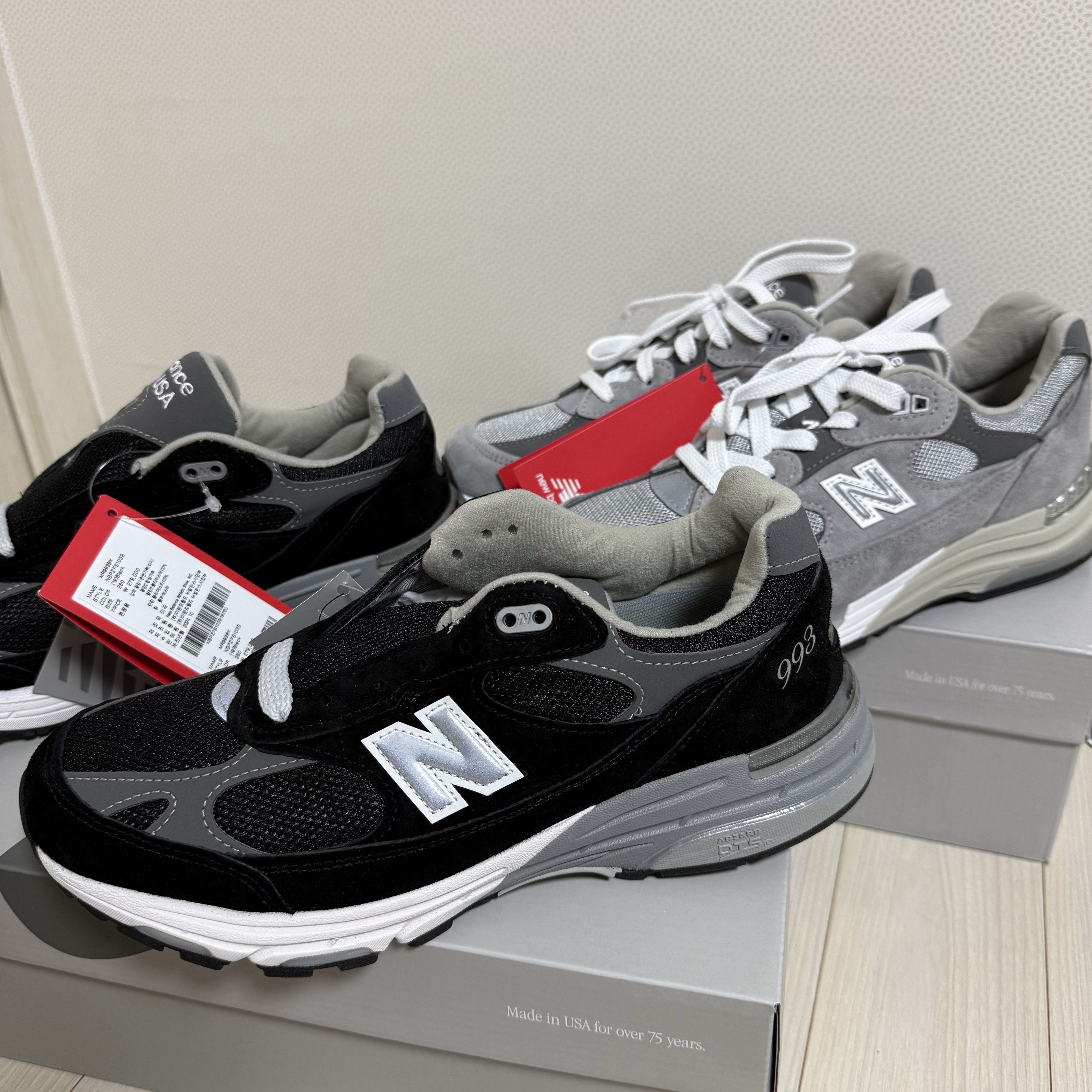 New Balance 993 Made in USA Black - D Standard, New Balance 992 Made in USA Core Grey Silver Metallic 착용 스타일