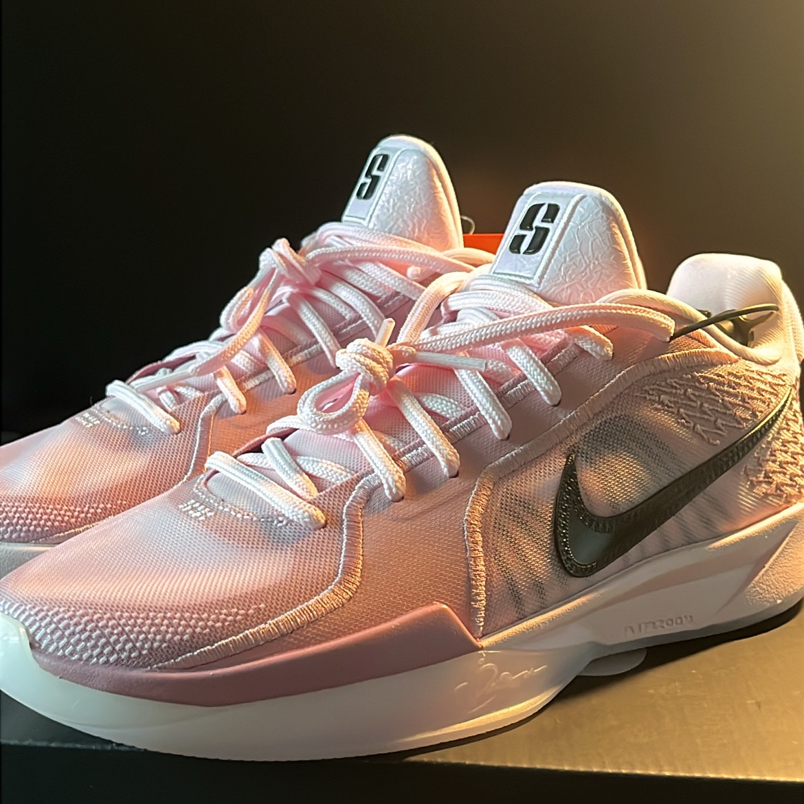 Nike Sabrina 2 EP Pink Foam Black 착용 스타일
