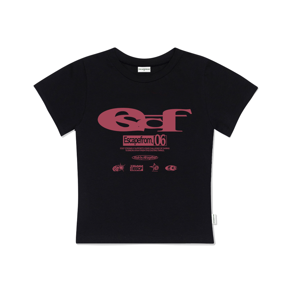E241STS015BK Escapefrom ESCF Logo Collage Print Slim Fit Short Sleeve T-shirt Black