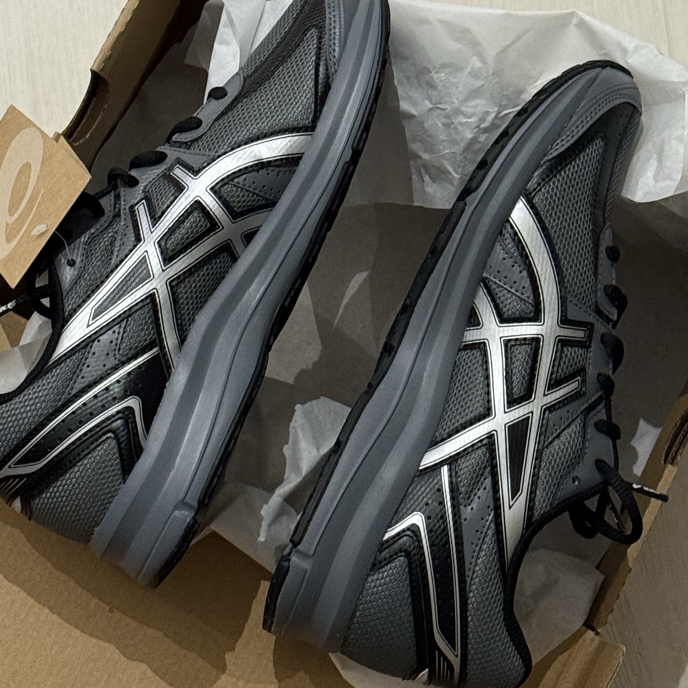Asics Jog 100 S Steel Grey - 2E Wide 착용 스타일