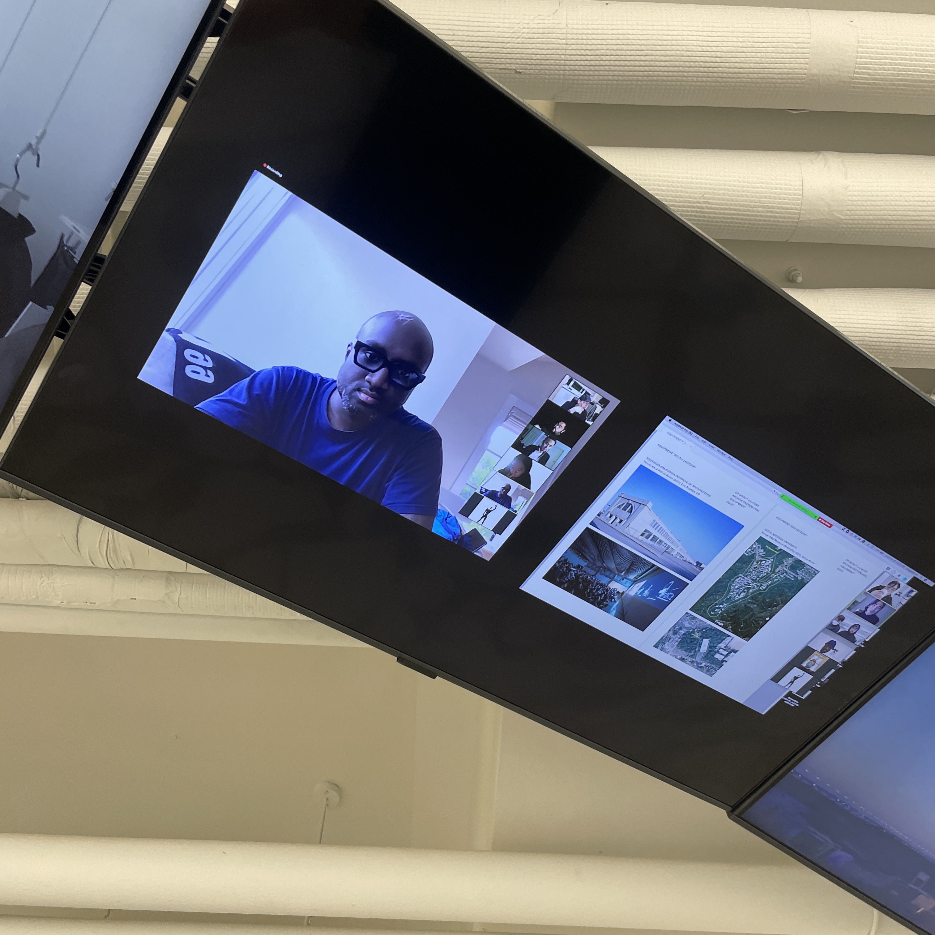 On Running x Post Archive Faction (Paf) Cloudventure Peak Cacao Espresso, On Running x Post Archive Faction (Paf) Cloudmonster 2 Moondust Chalk 착용 스타일 - 2