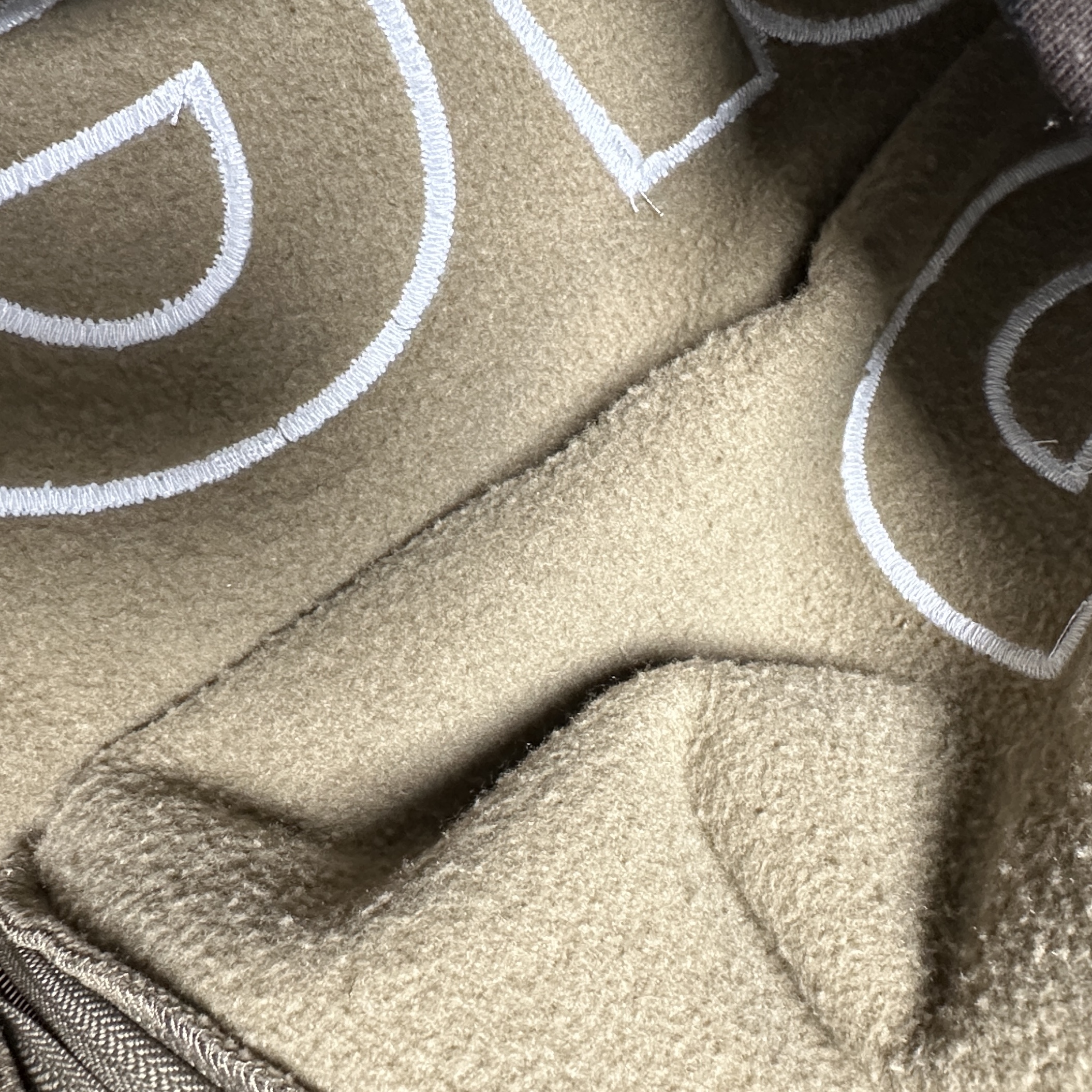 Supreme Big Logo Zip Up Hooded Sweatshirt Woodland Camo - 25SS 착용 스타일 - 4
