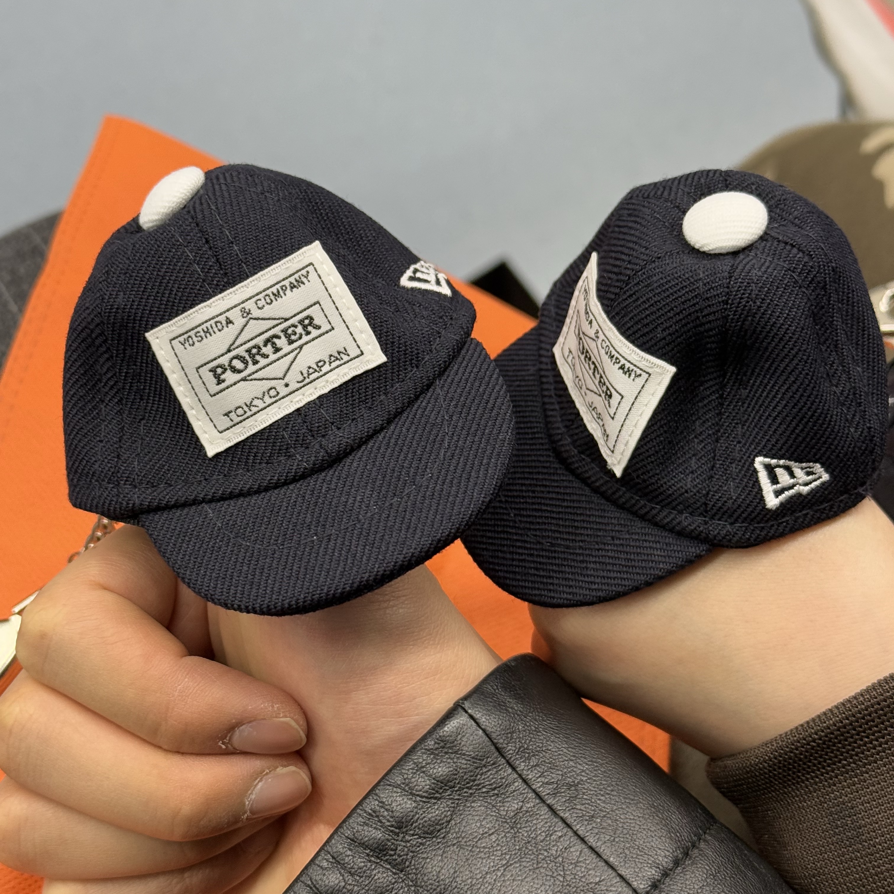 Porter x New Era Key Holder Navy 착용 스타일