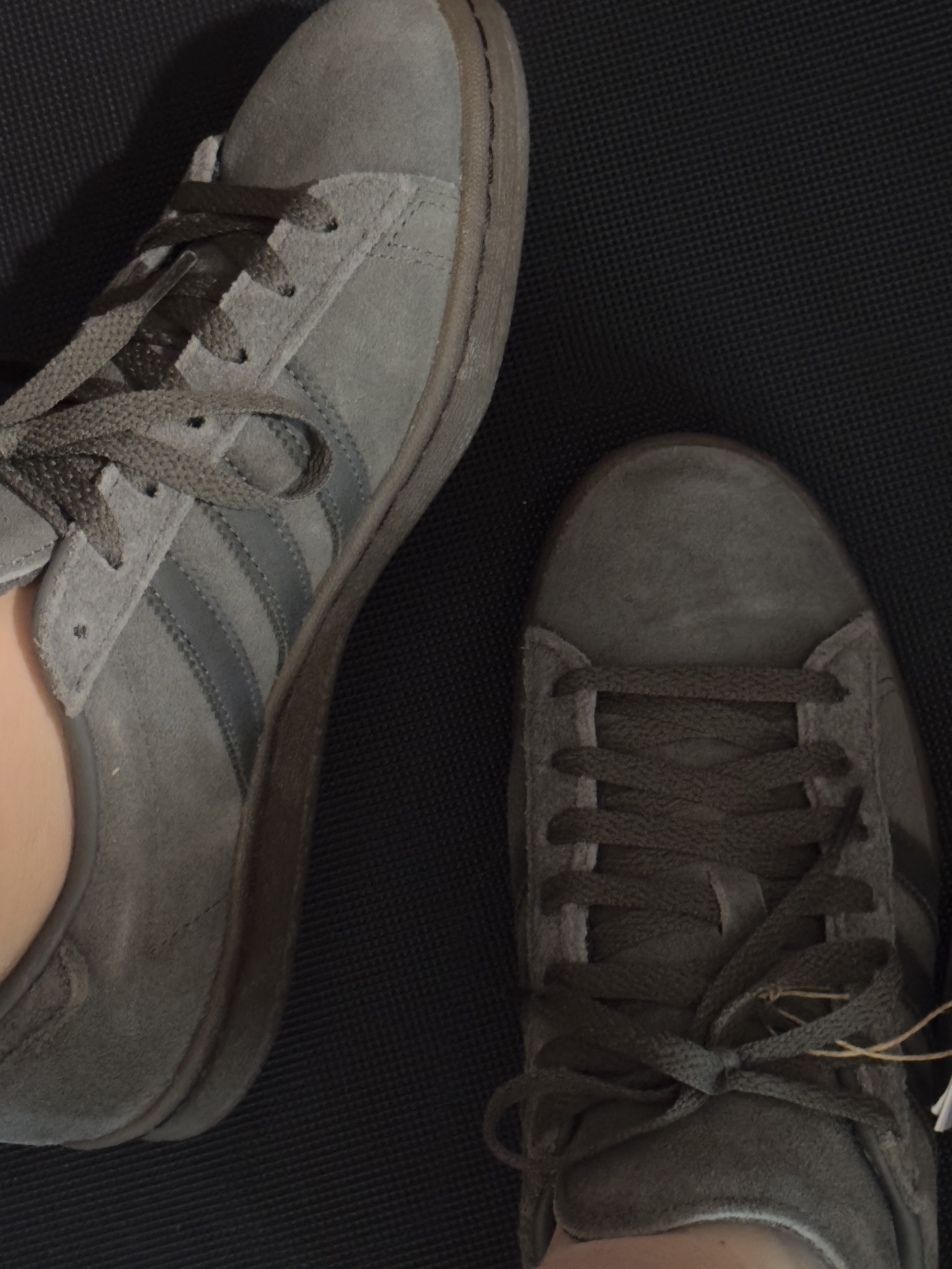 Adidas Campus 80s Utility Grey 착용 스타일 - 2