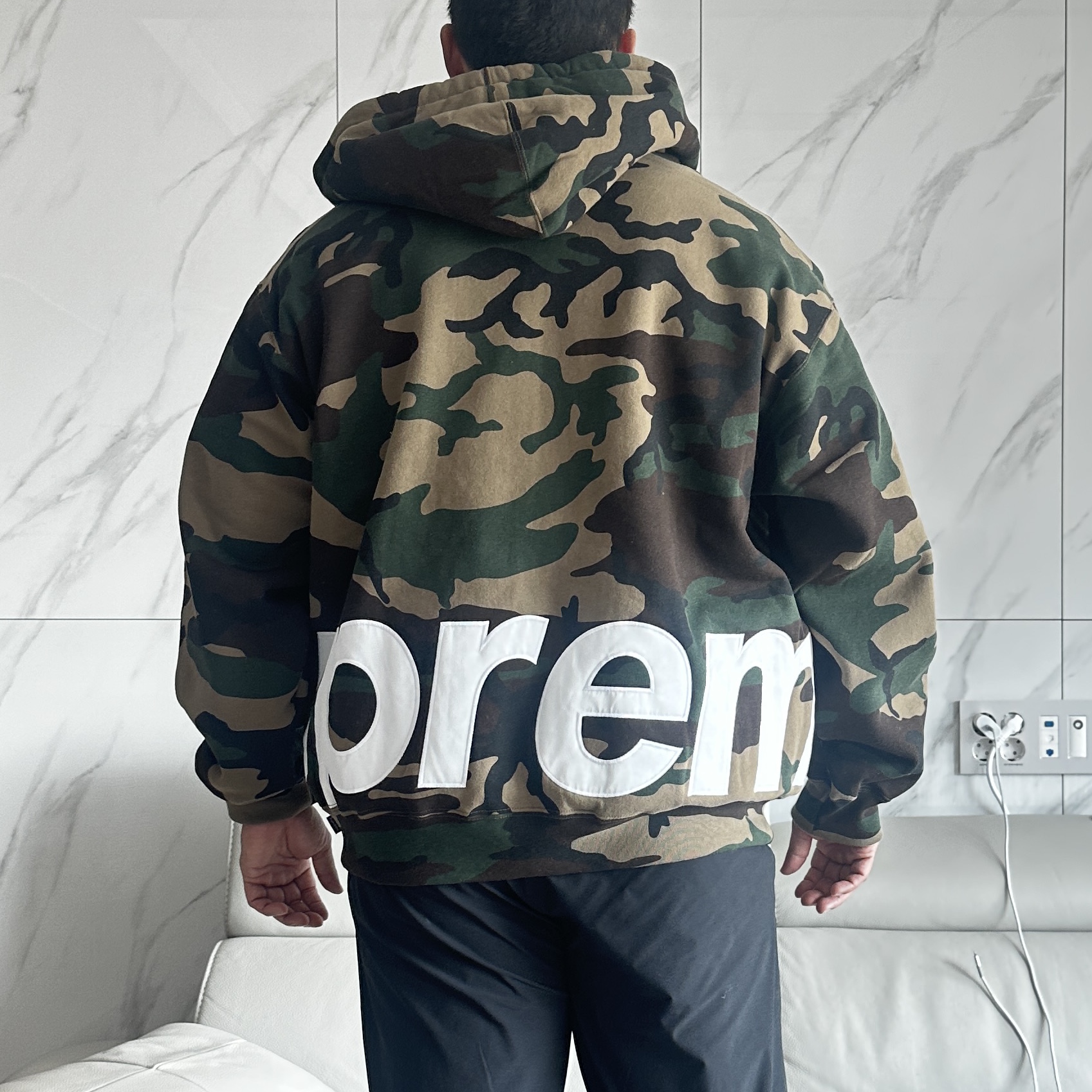 Supreme Big Logo Zip Up Hooded Sweatshirt Woodland Camo - 25SS 착용 스타일 - 7