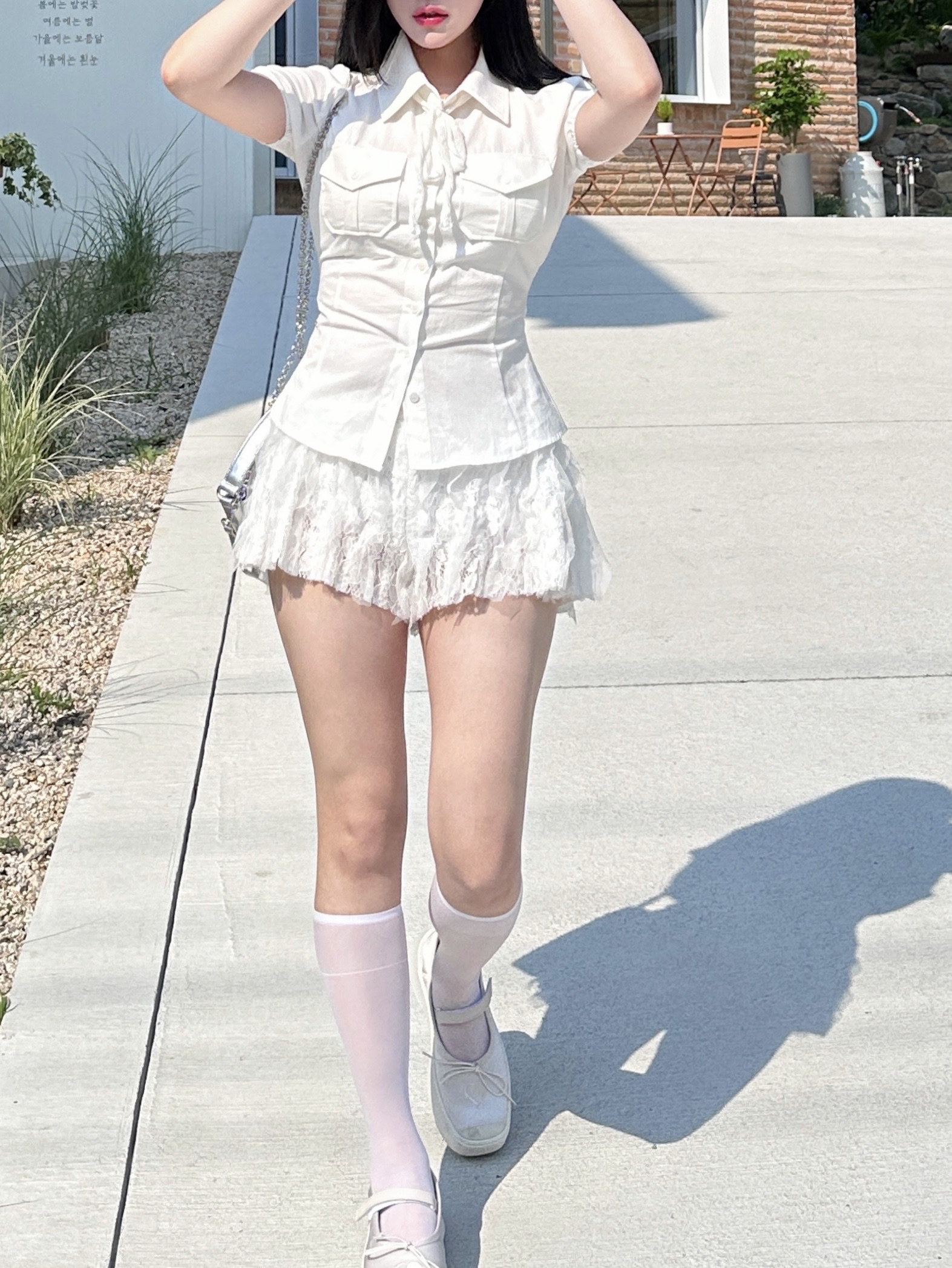 Don't Ask My Plan Lace Frill Floral Shorts - WHITE 착용 스타일 - 2