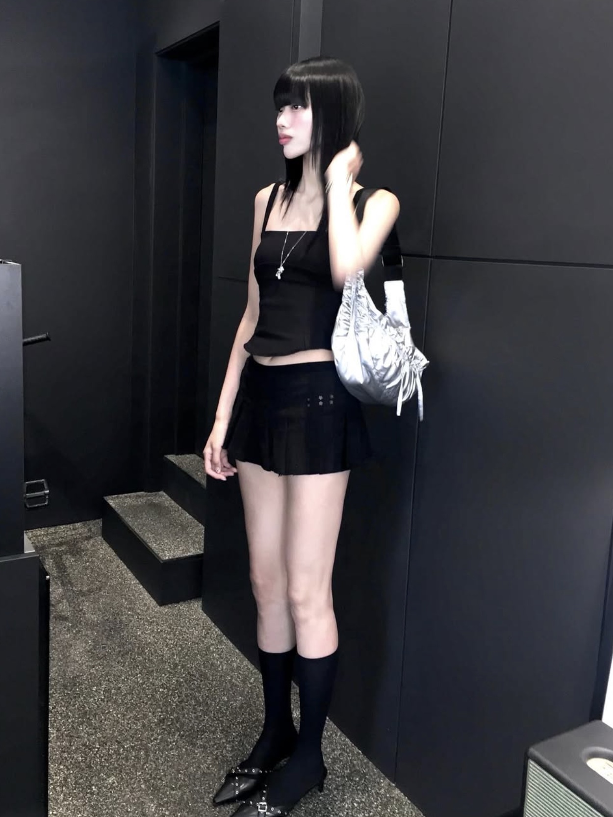 Bonnae Star Rivet Pleated Skort Black, Bonnae Star Rivet Pleated Skort Ivory 착용 스타일
