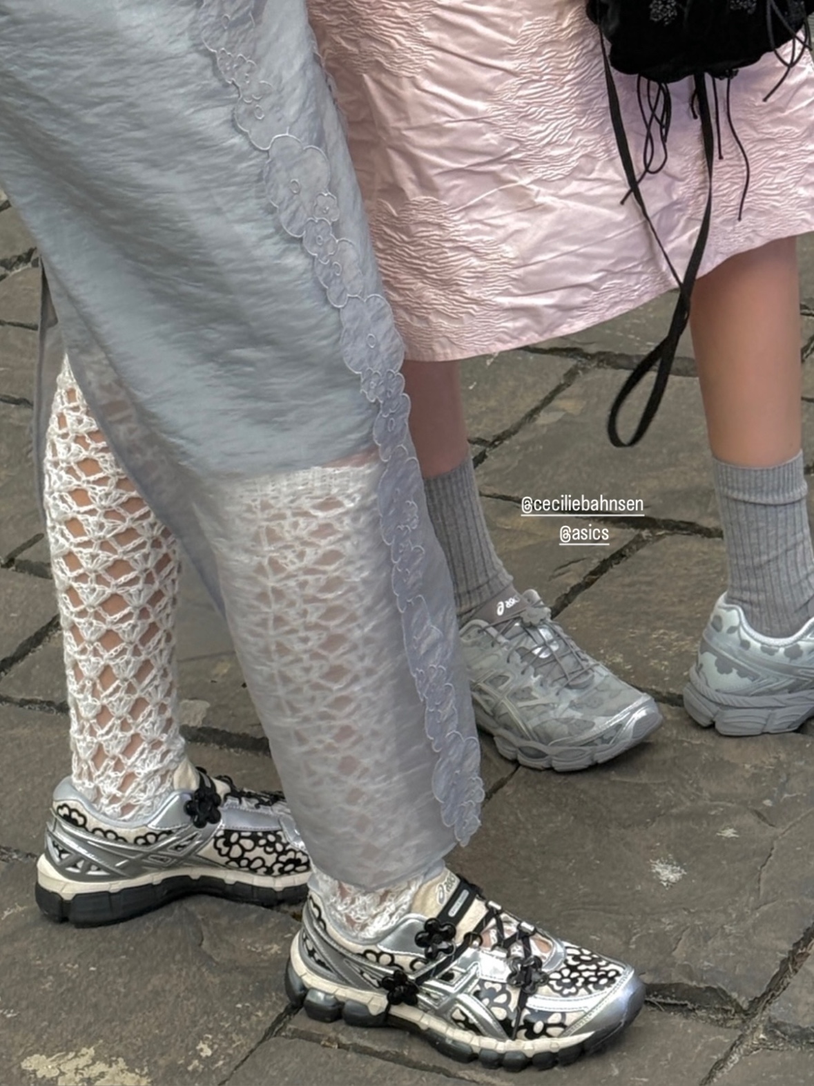 Asics x Cecilie Bahnsen Gel-Kayano 20 Vanilla Pure Silver 착용 스타일