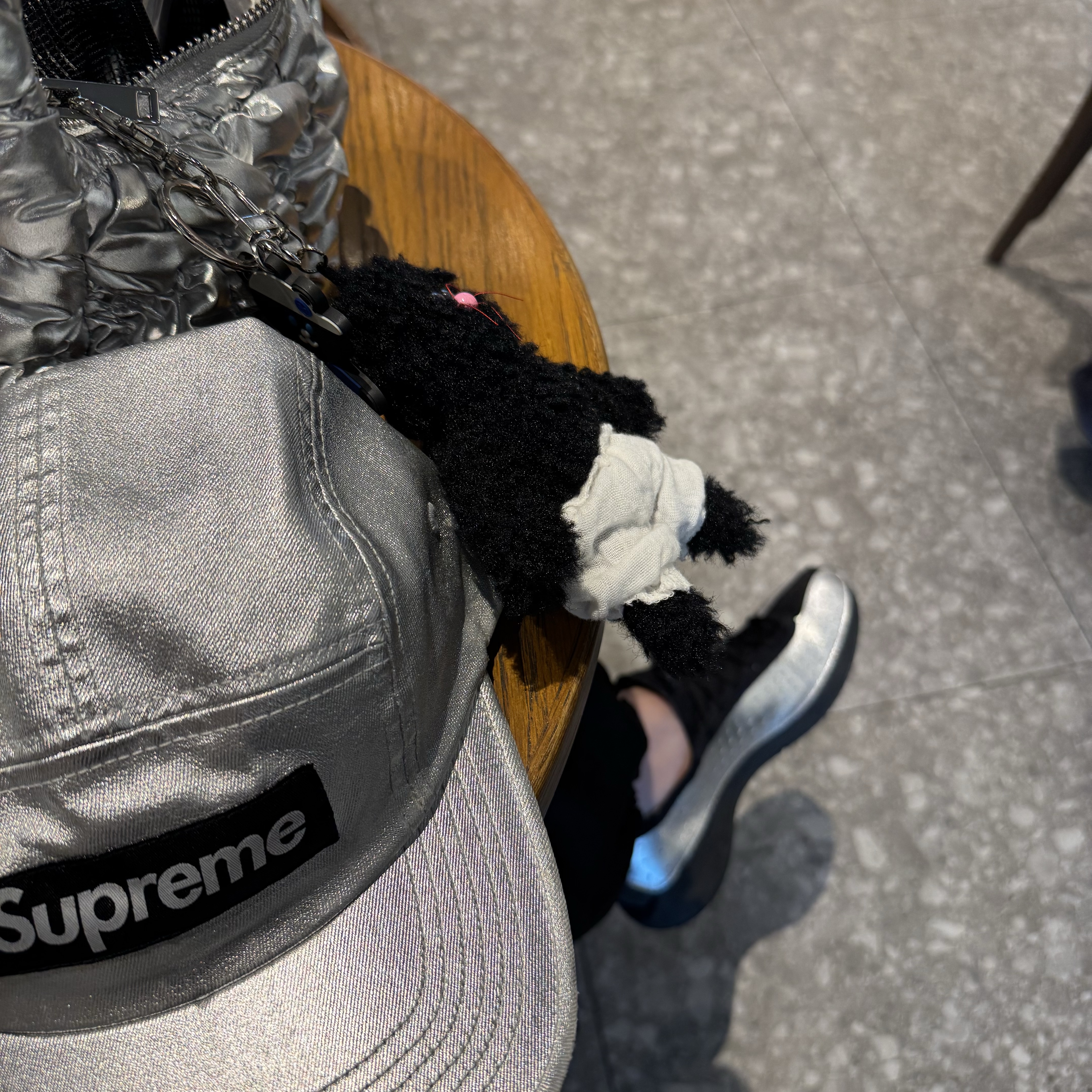 Supreme Washed Chino Twill Camp Cap Silver - 25SS, Monamhee Beulpingi Keyring with White Pants Black 착용 스타일
