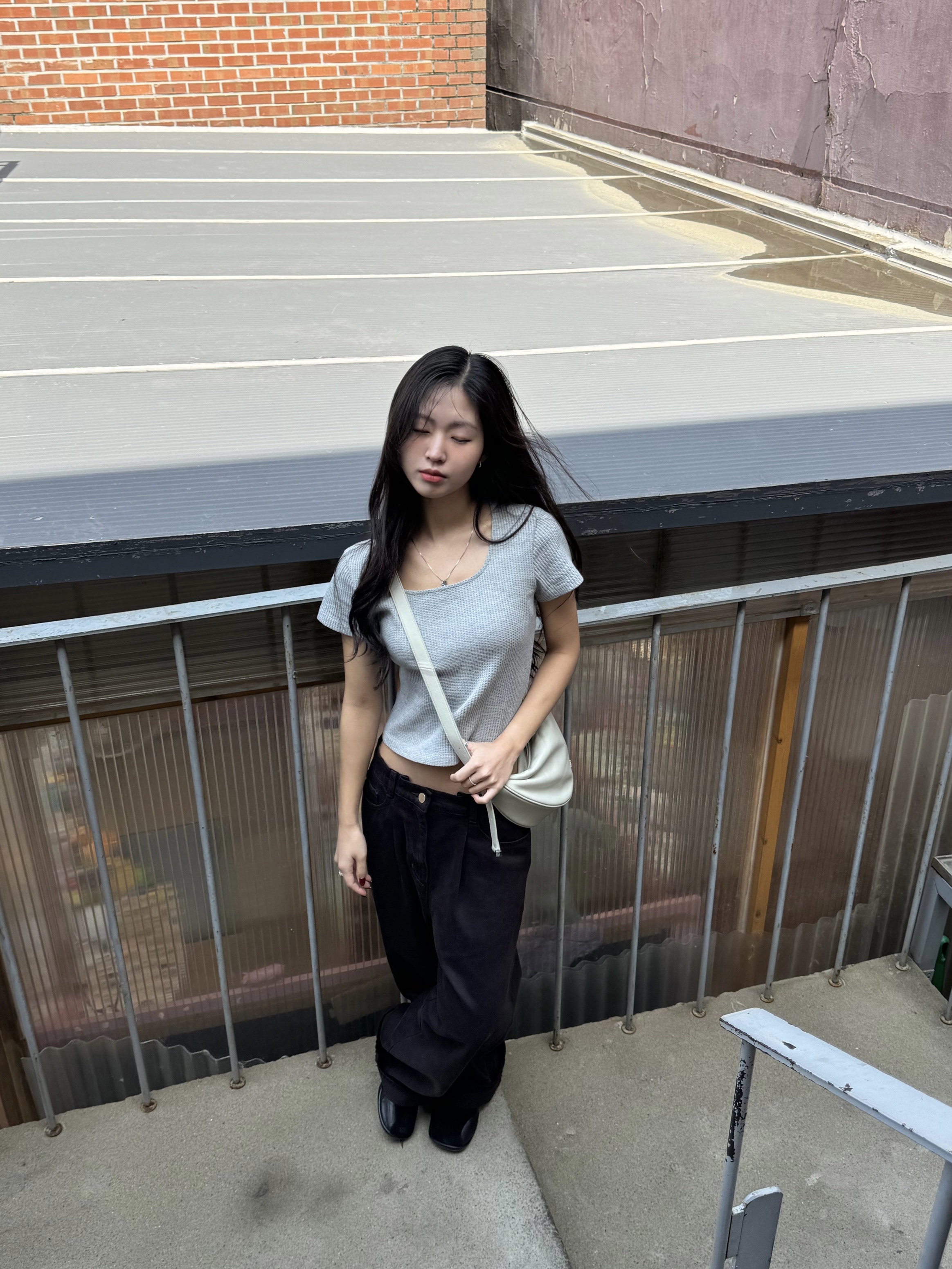 Pemont Square Black 착용 스타일 - 1