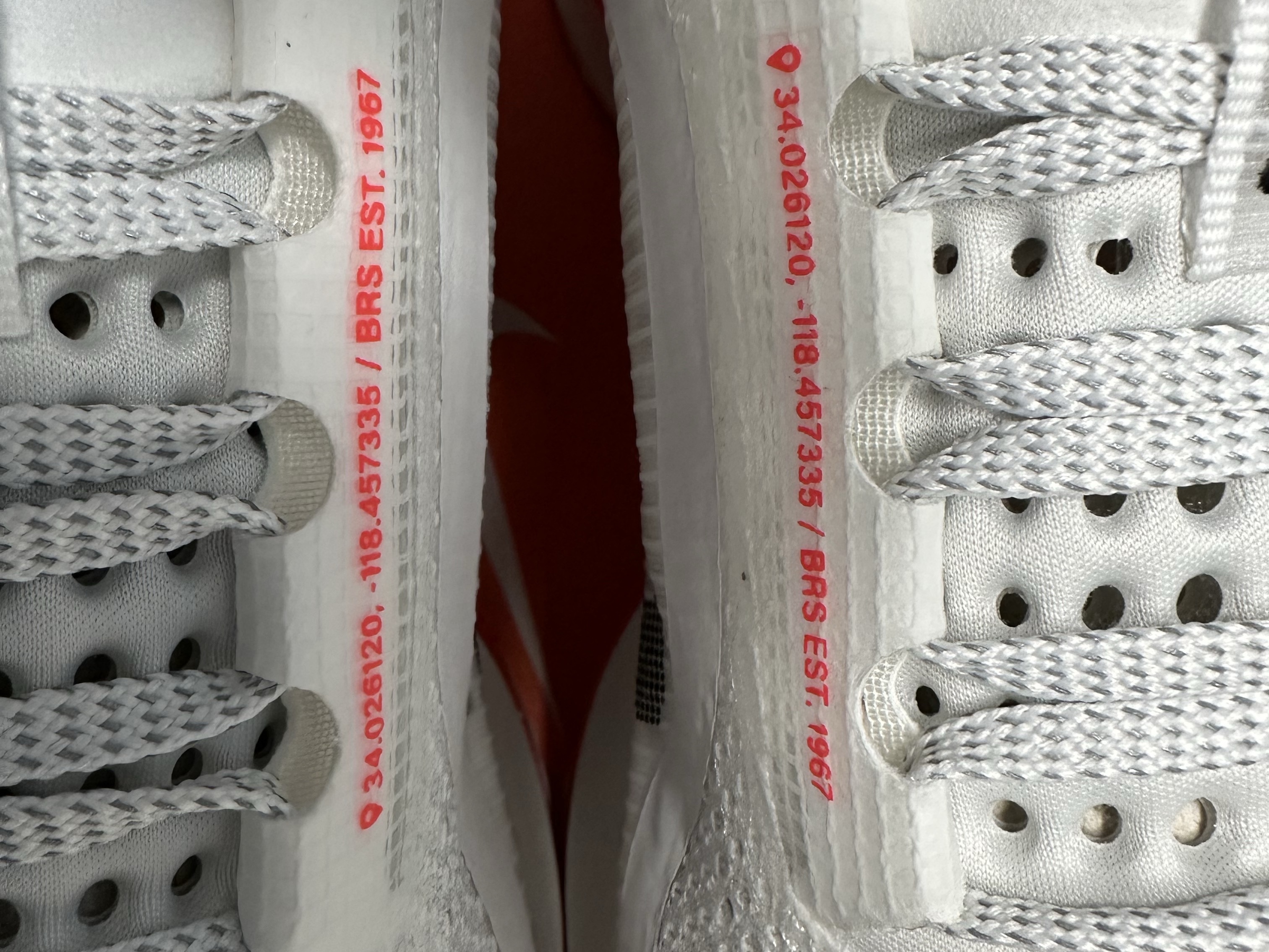 Nike Pegasus Premium Summit White Bright Crimson 착용 스타일 - 4