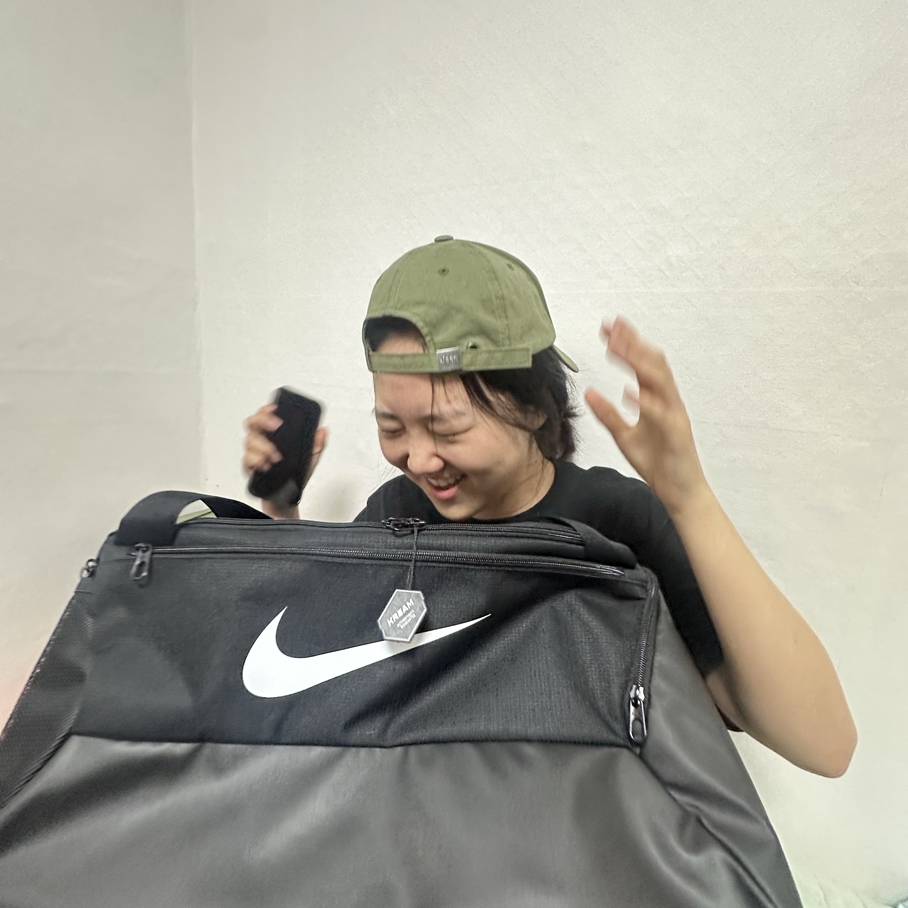 Nike Brasilia 9.5 Training Duffle Bag Small 41L Black 착용 스타일