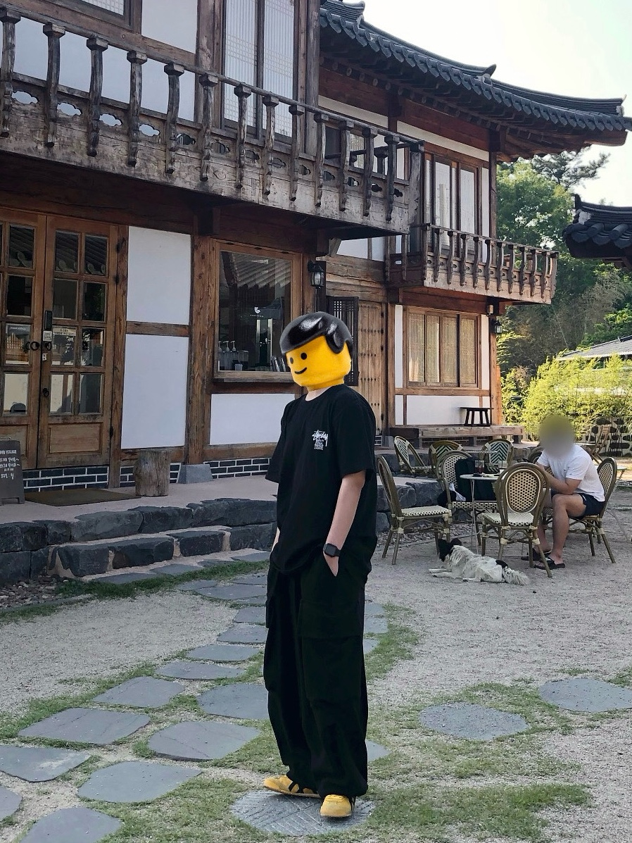 Stussy Built Tough T-Shirt Black, Onitsuka Tiger Mexico 66 Yellow Black 착용 스타일