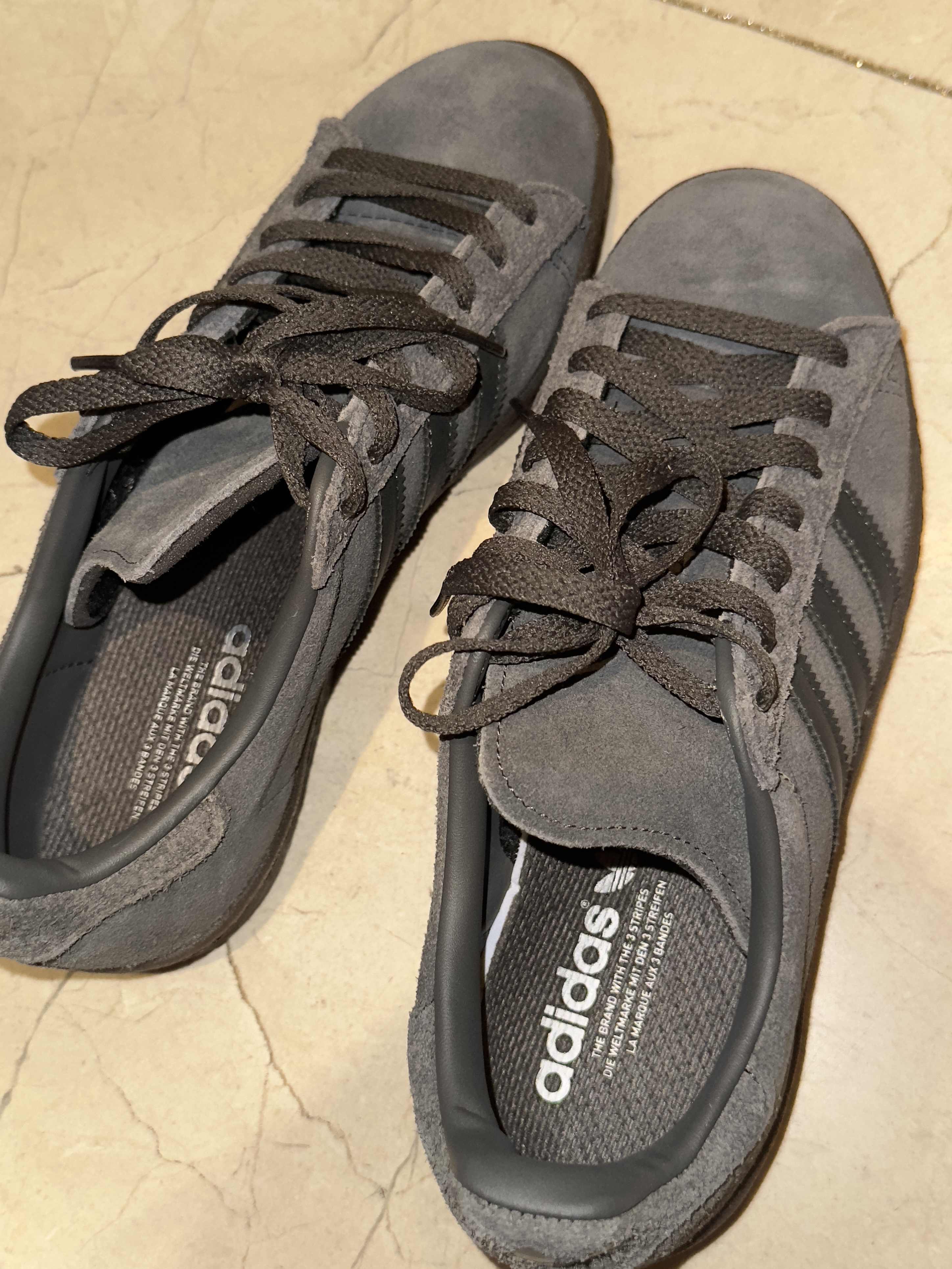 Adidas Campus 80s Utility Grey 착용 스타일 - 1