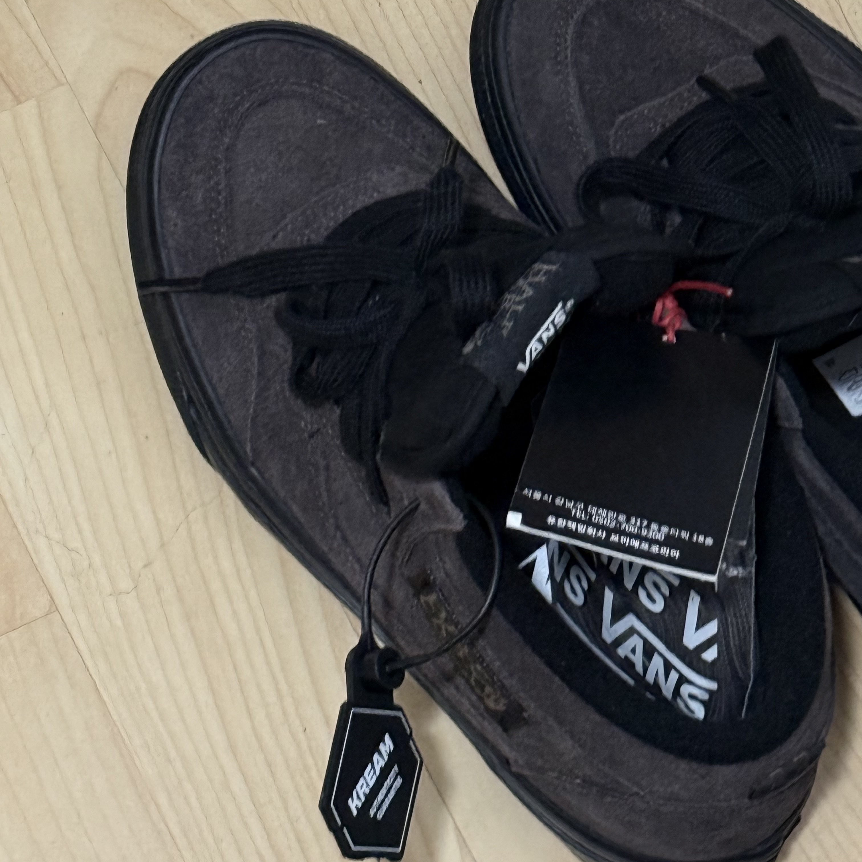 Vans Skate Half Cab Dark Brown Black 착용 스타일
